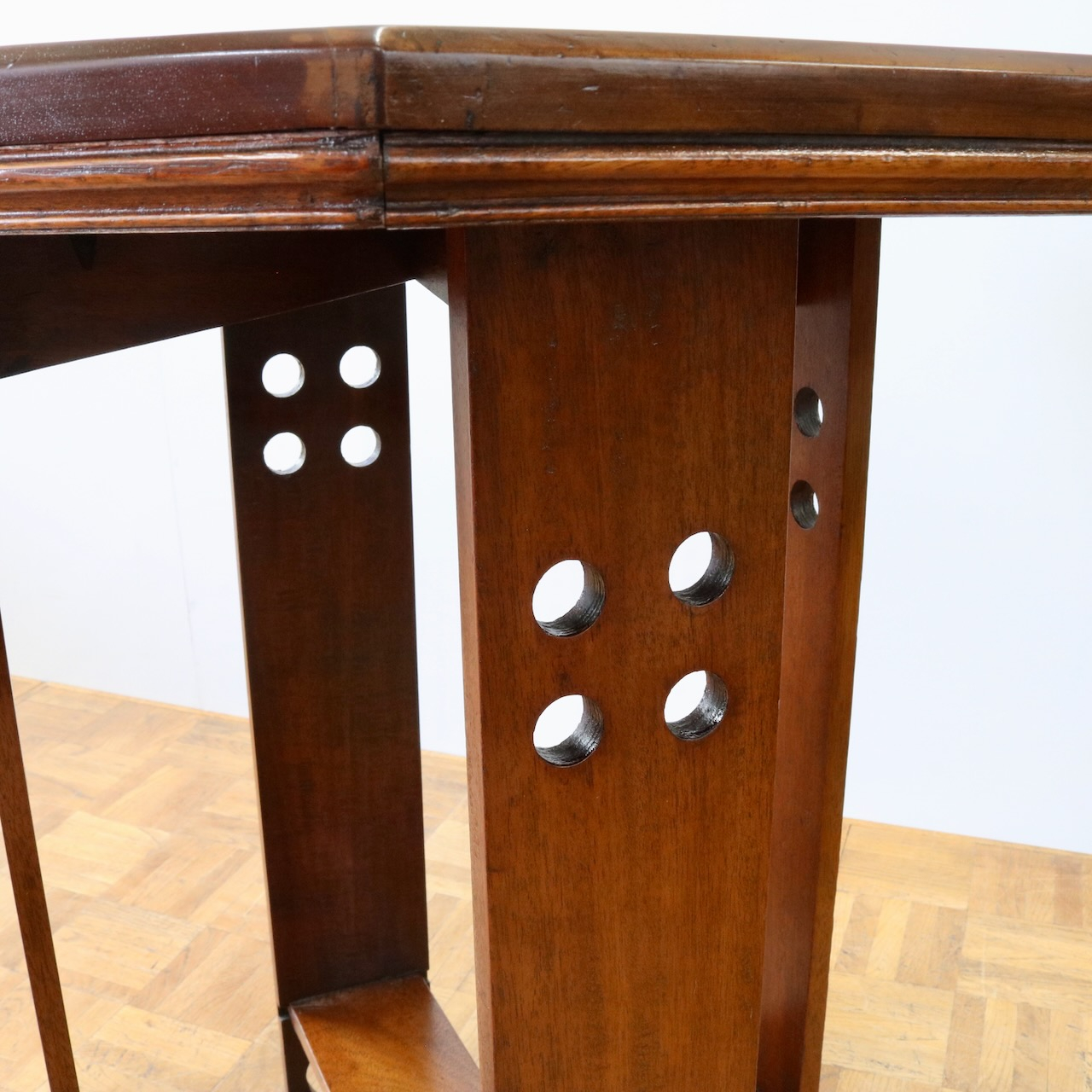 オケージョナルテーブル