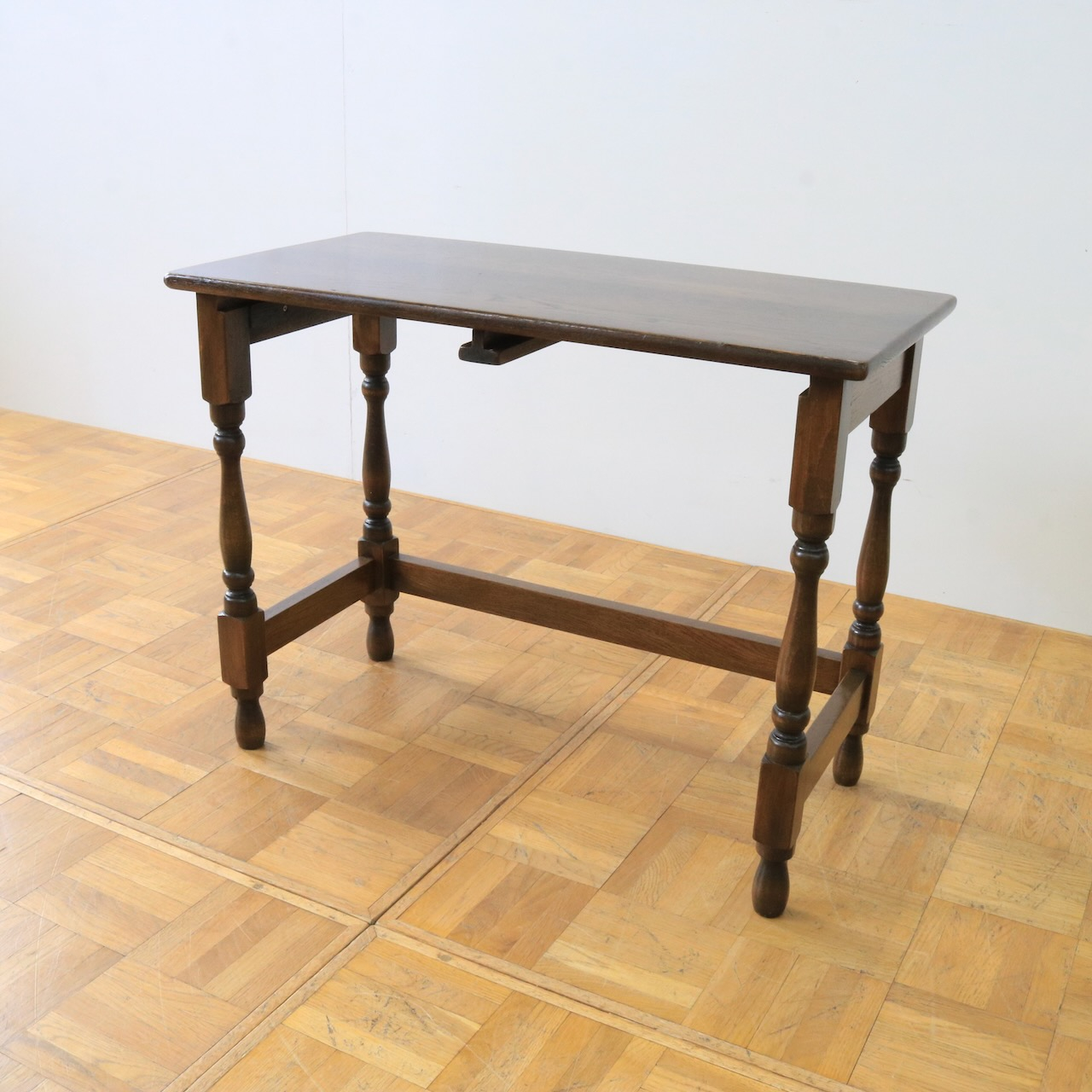 ネストテーブル