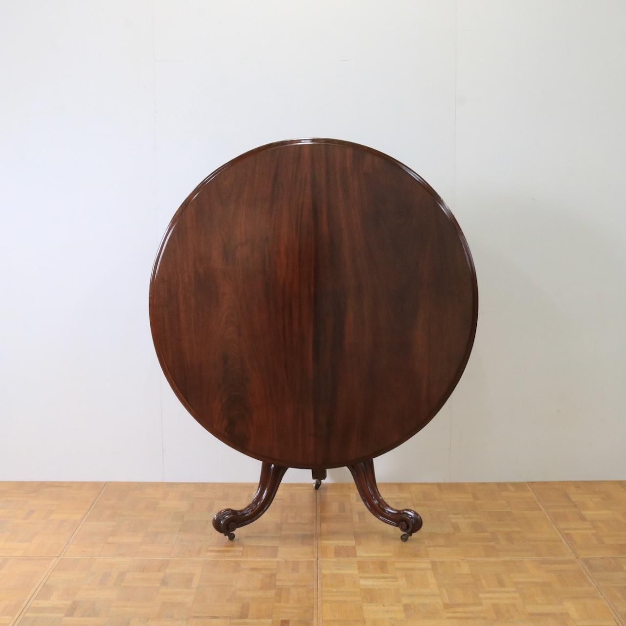 ダイニングテーブル