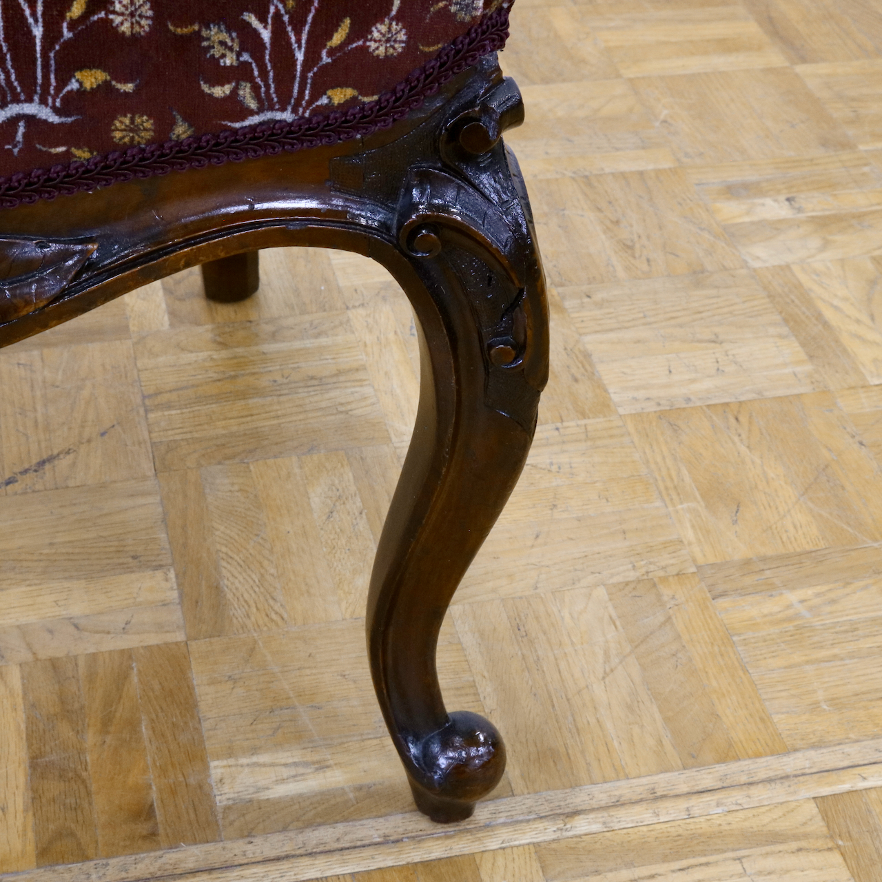 ナーシングチェアー