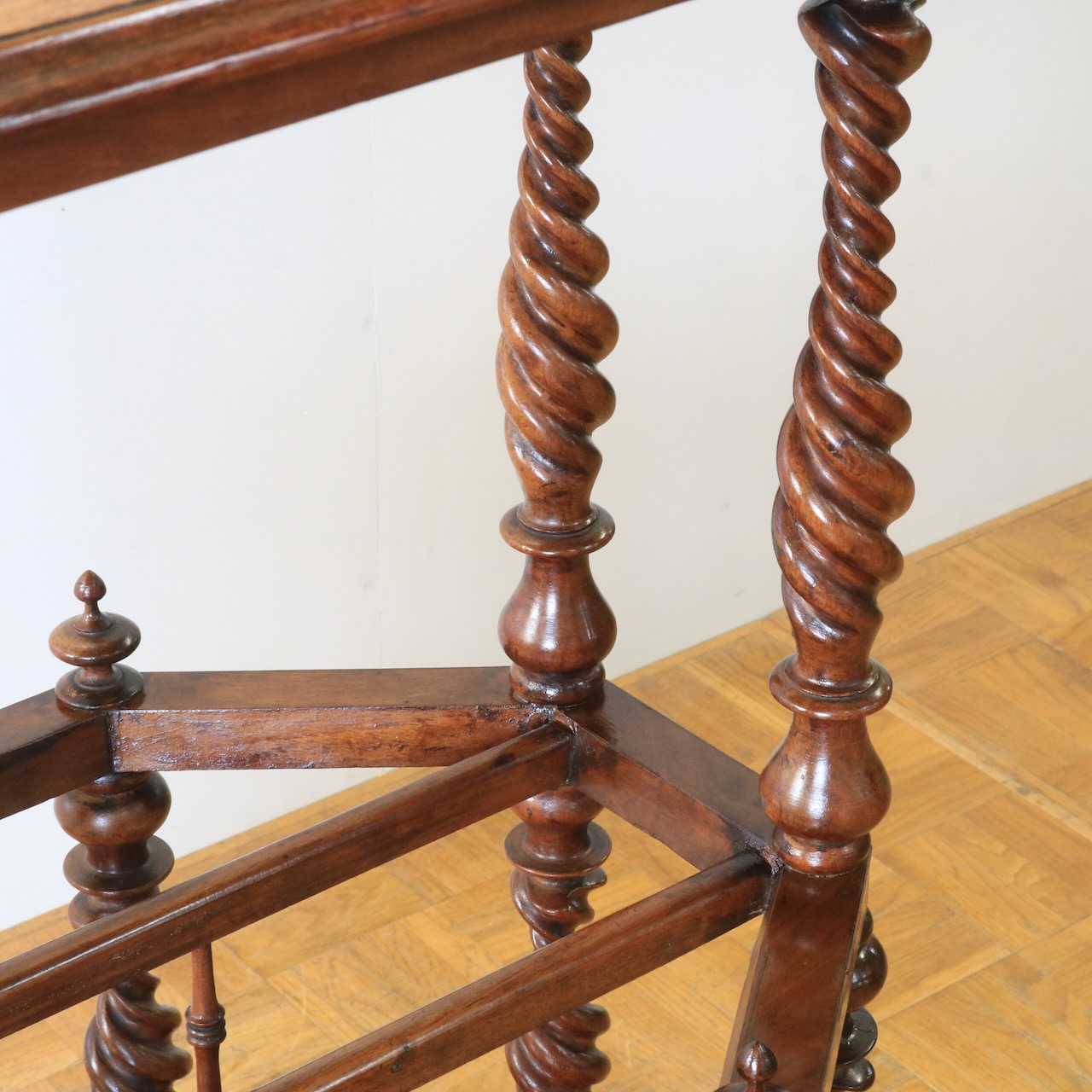 マガジンラック