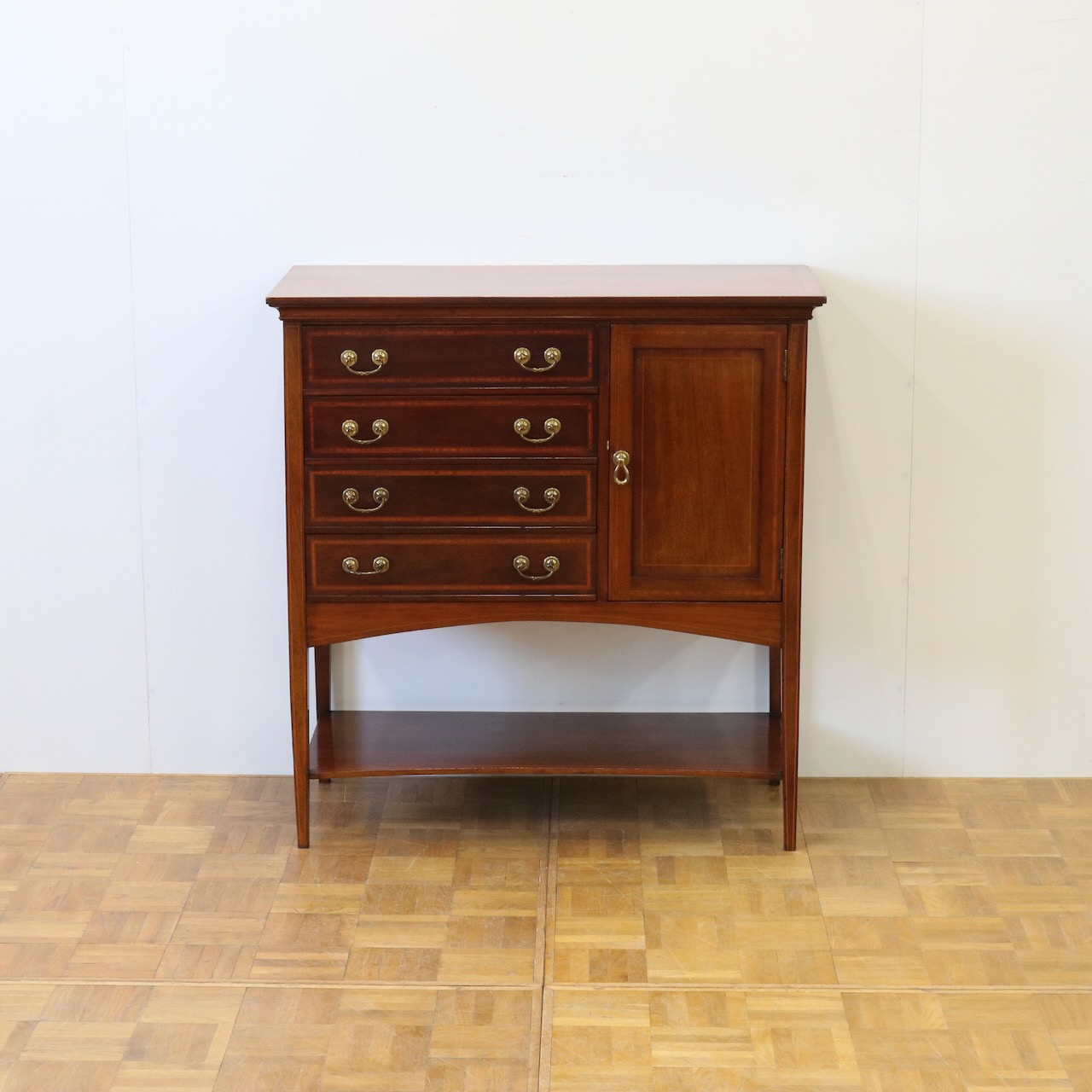 ミュージックキャビネット