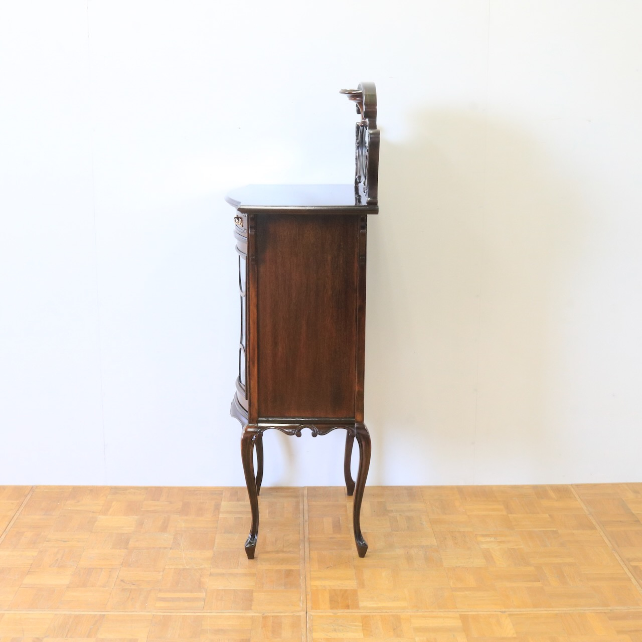 ミュージックキャビネット