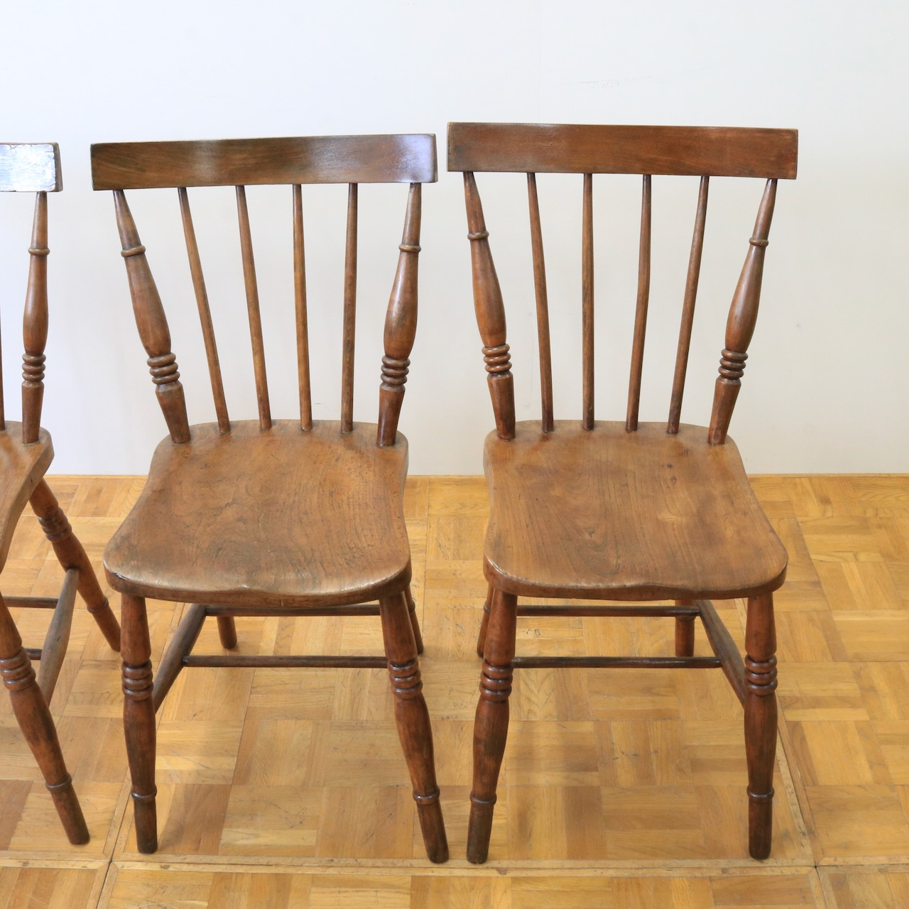 キッチンチェアー