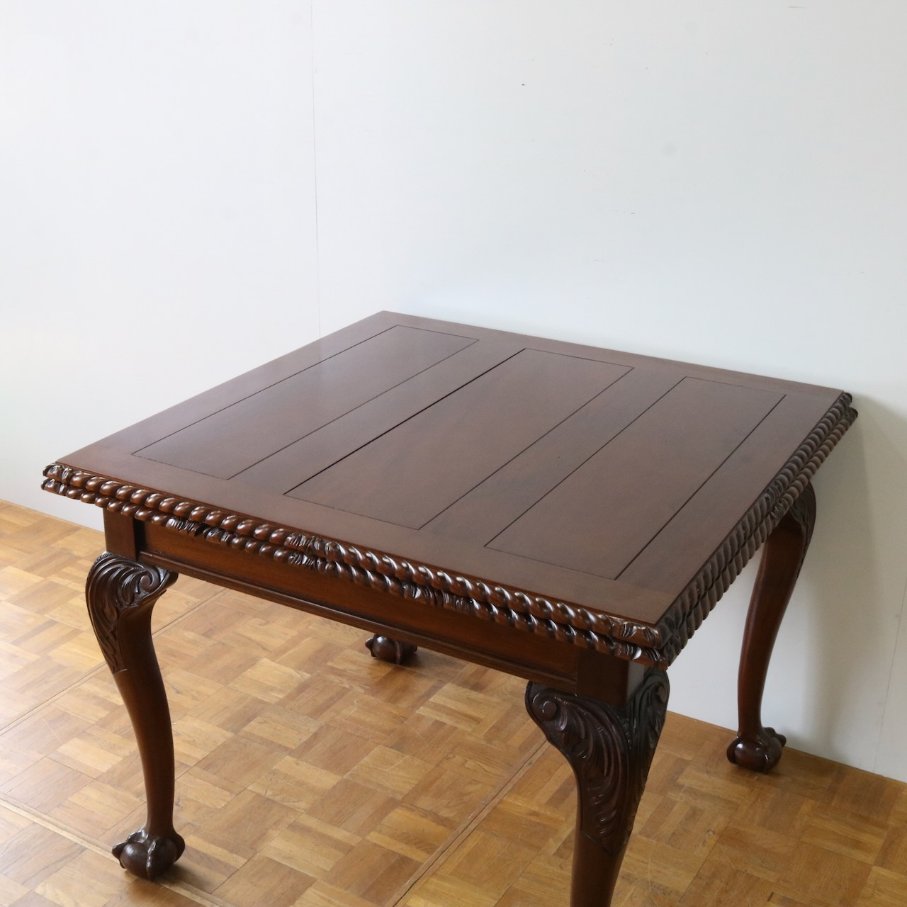 ドローリーフテーブル