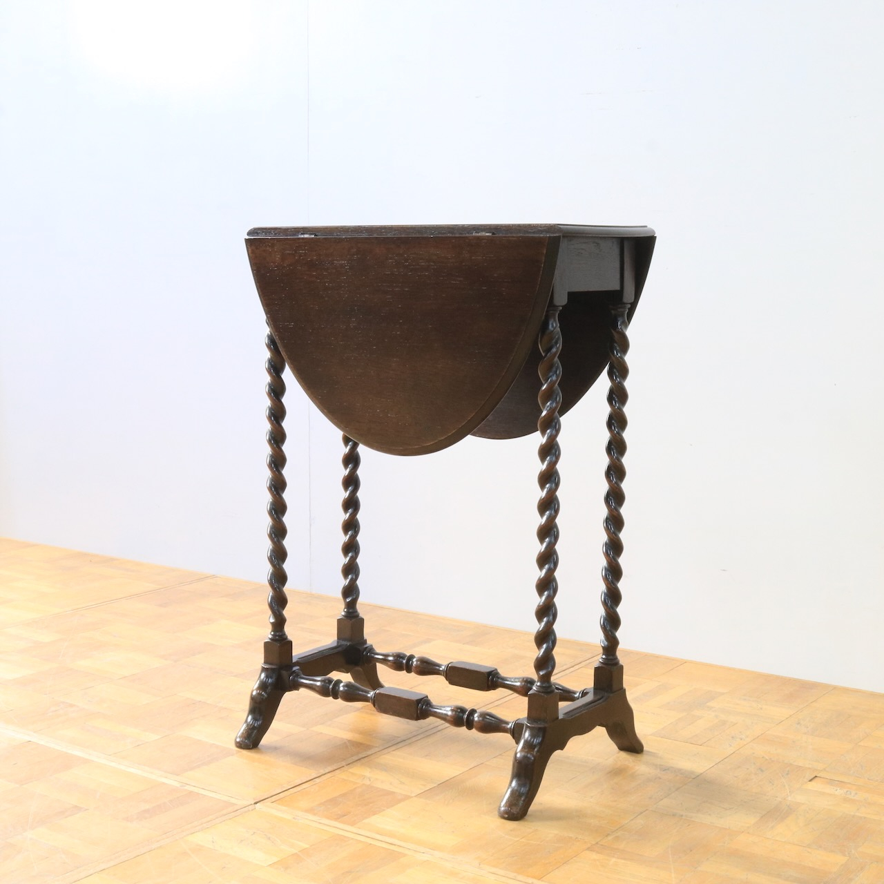 ドロップリーフテーブル