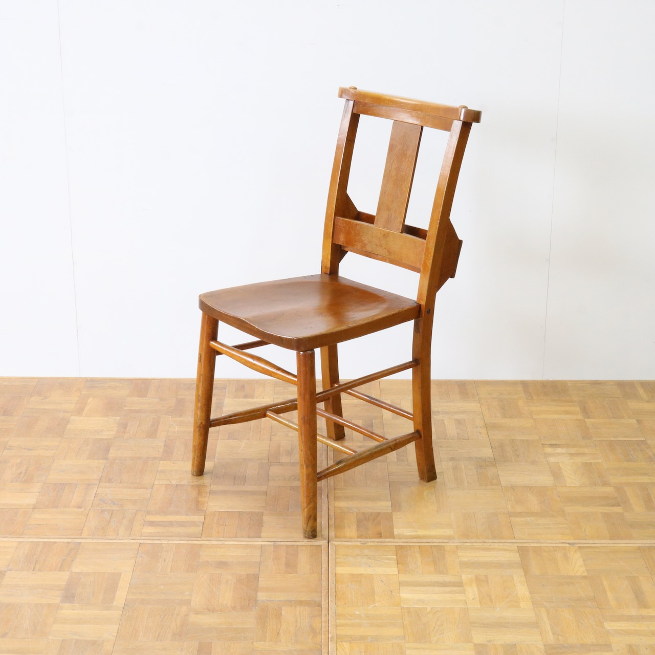 チャペルチェアー