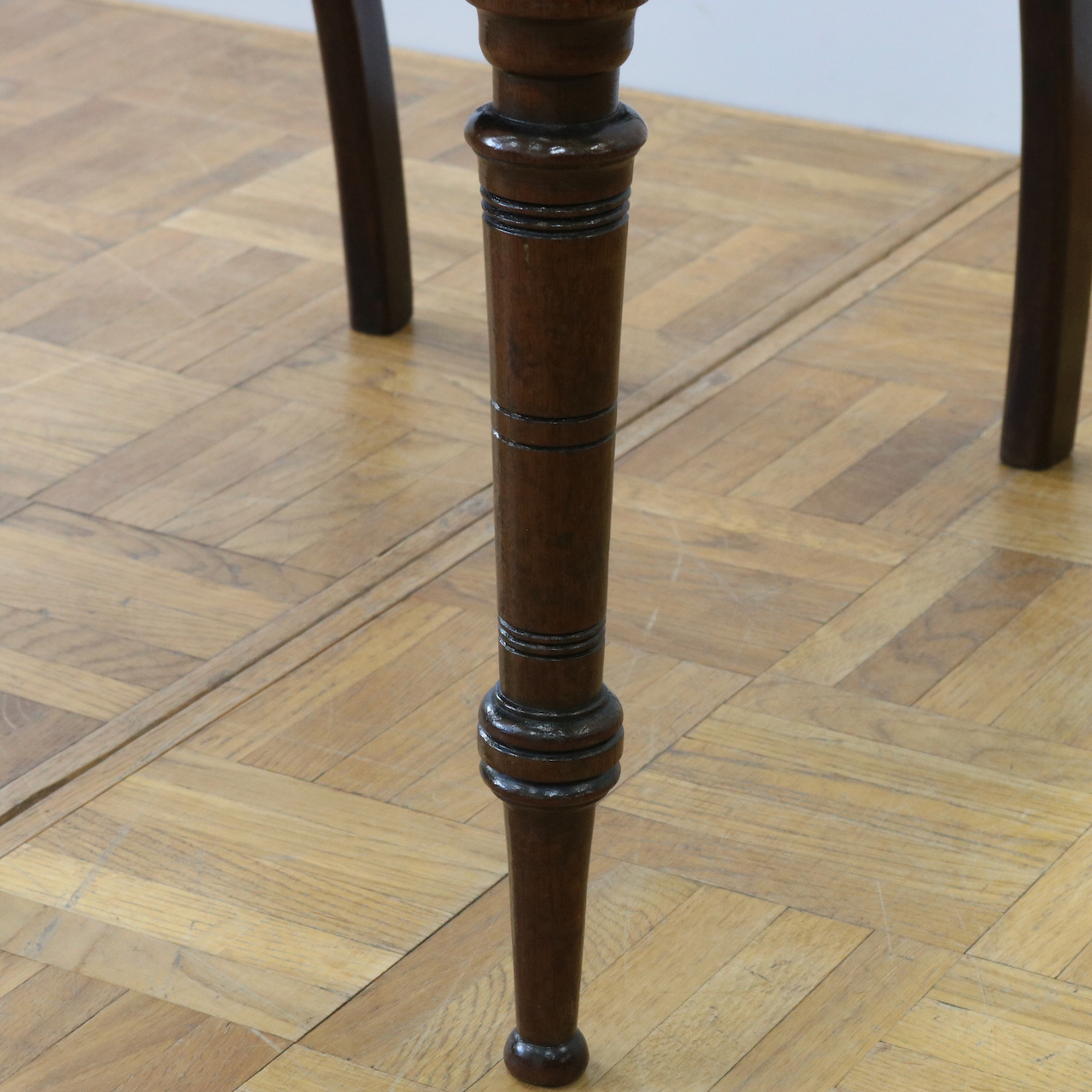 サイドチェアー