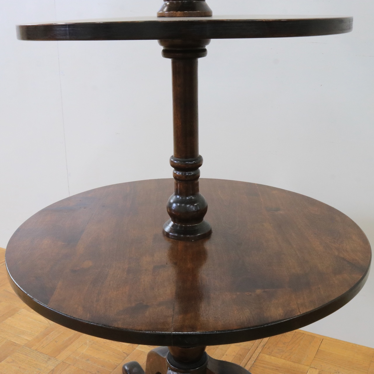 ダムウェイターテーブル