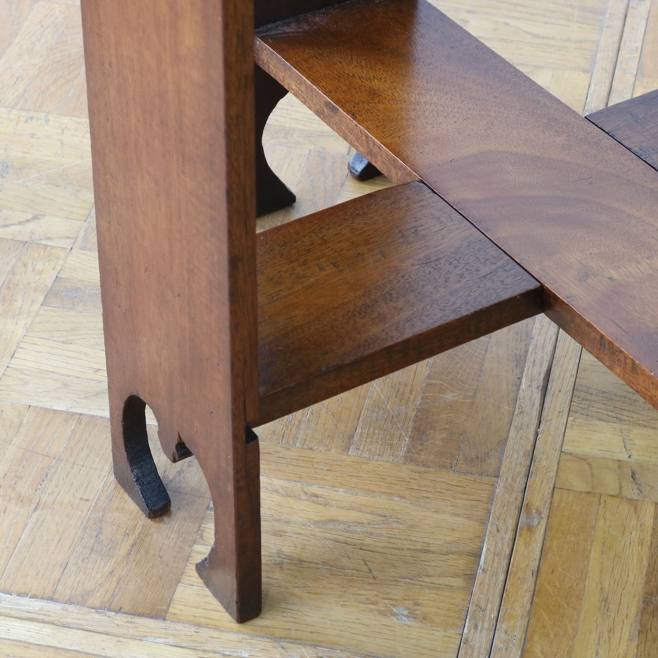 オケージョナルテーブル