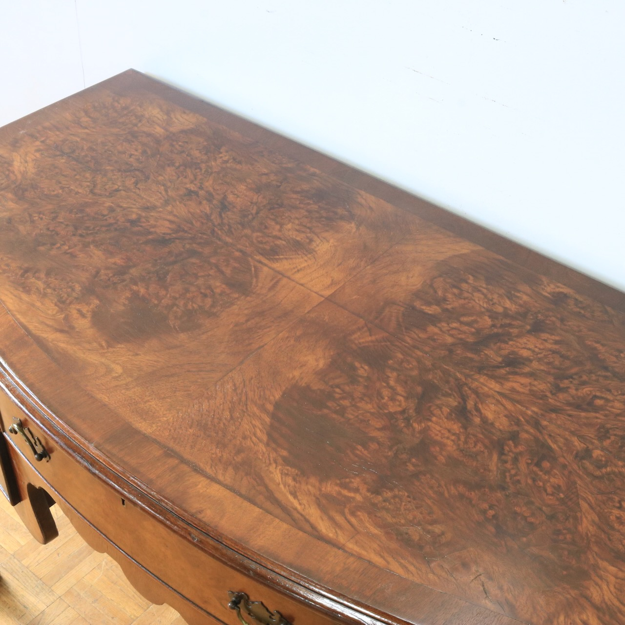 ライティングデスク