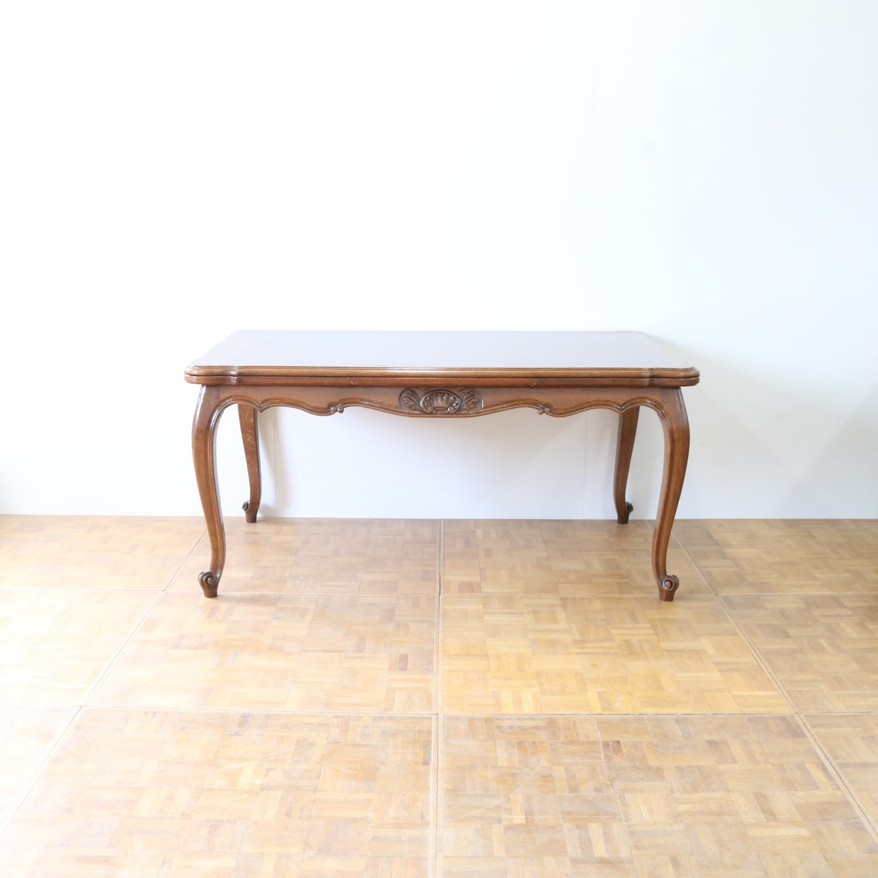 ドローリーフテーブル