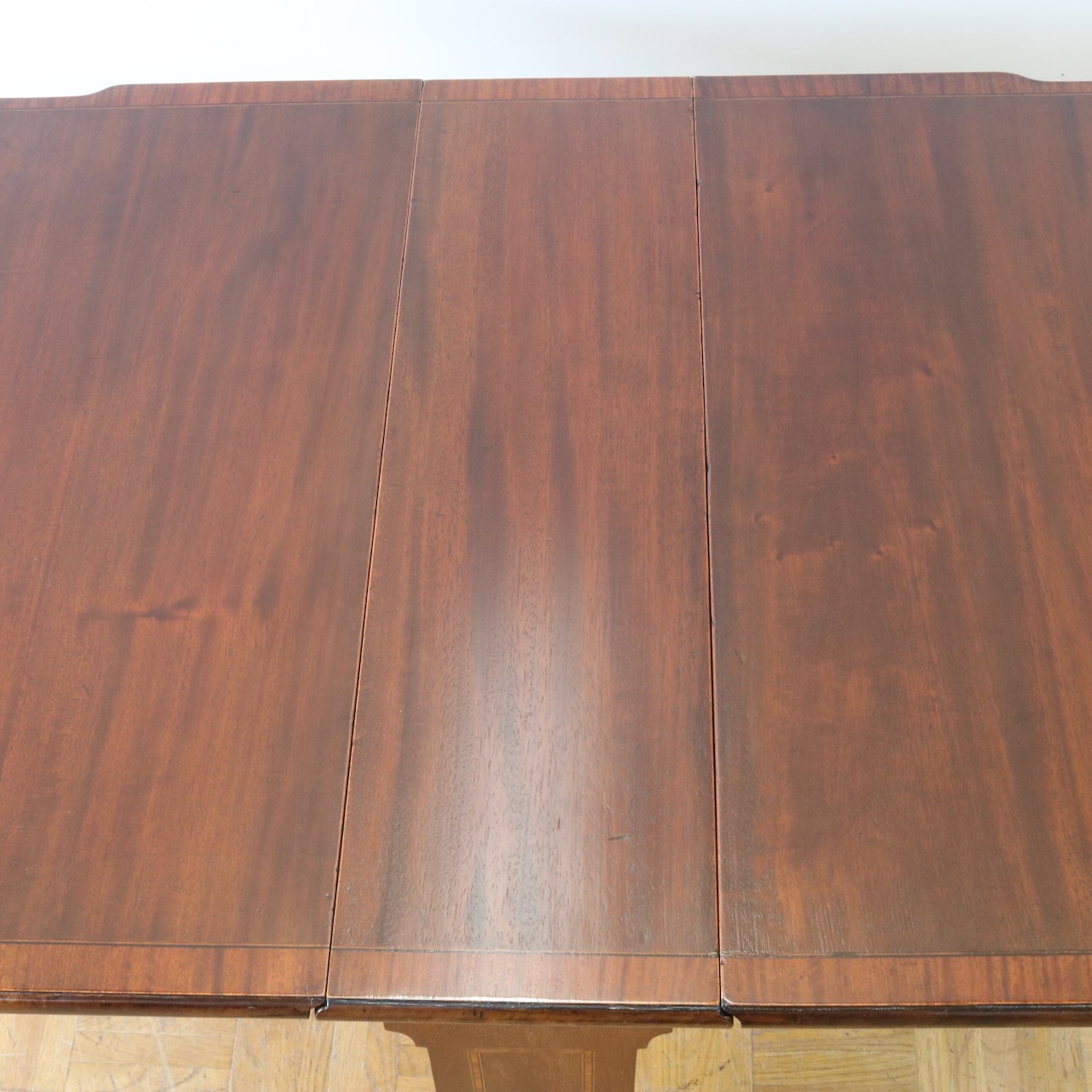 ゲートレッグテーブル