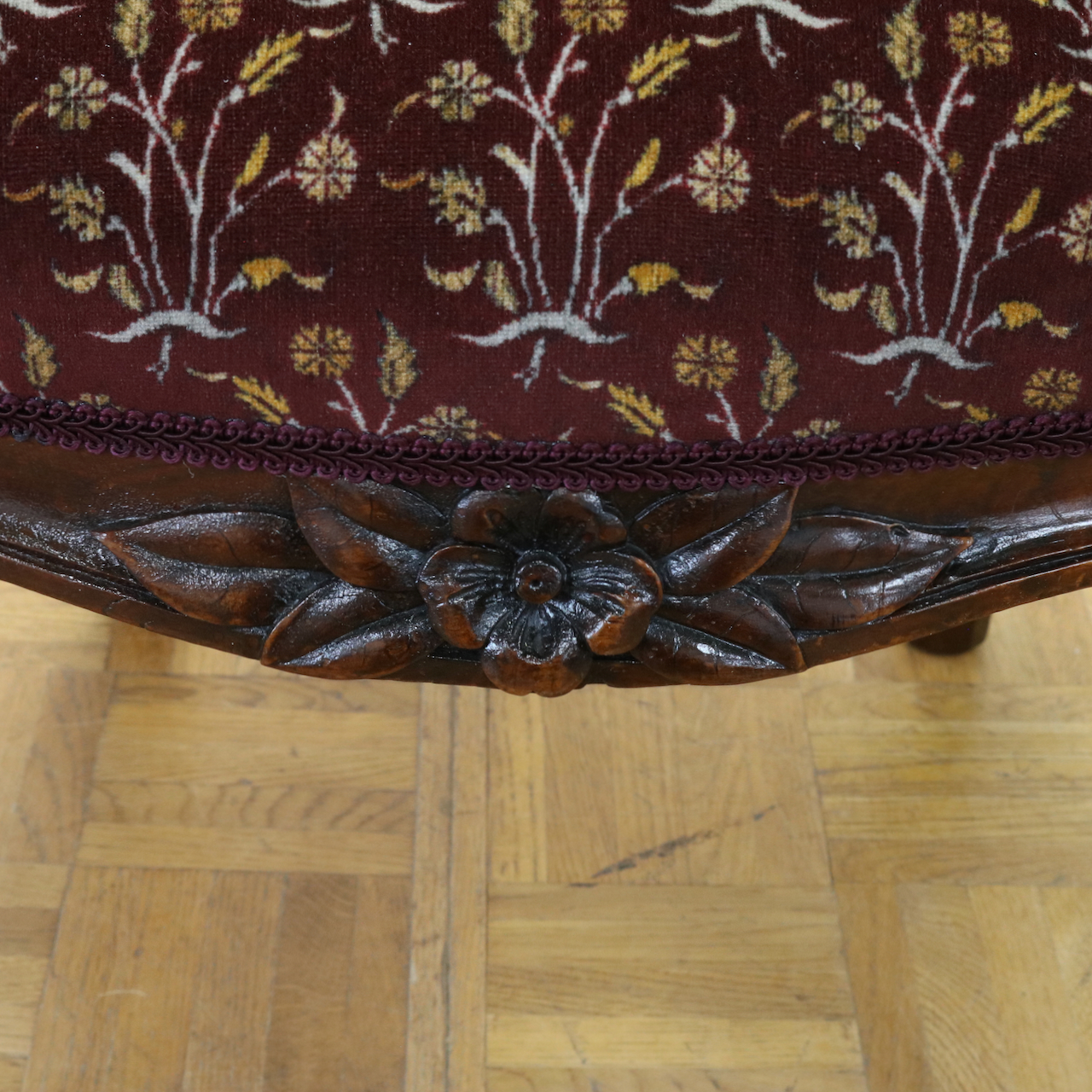 ナーシングチェアー