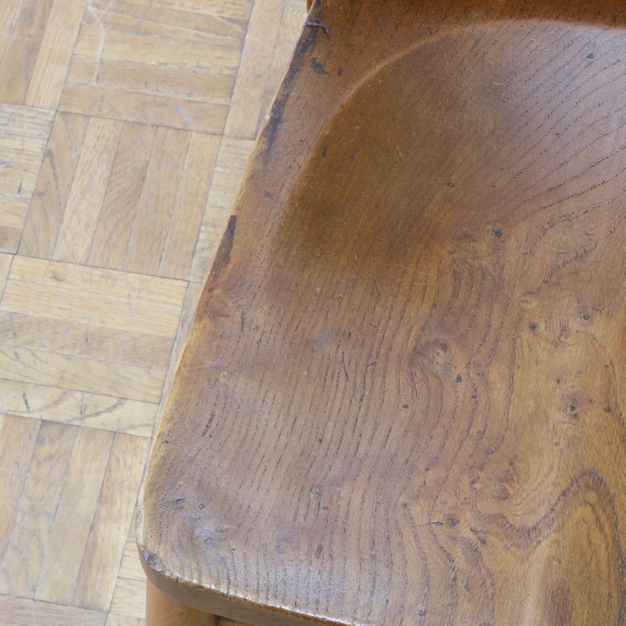 チャペルチェアー