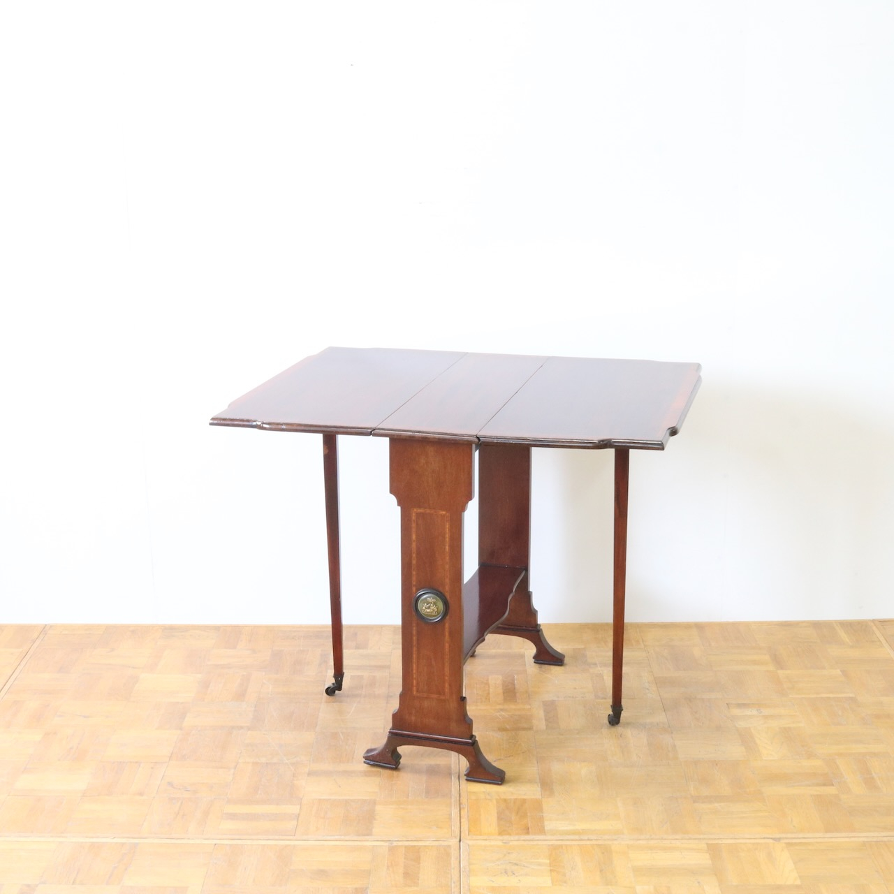 ゲートレッグテーブル