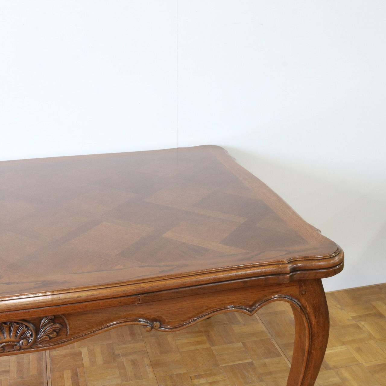 ドローリーフテーブル