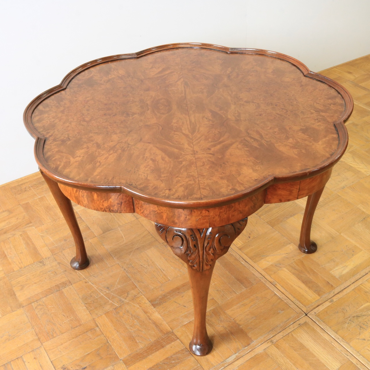 コーヒーテーブル