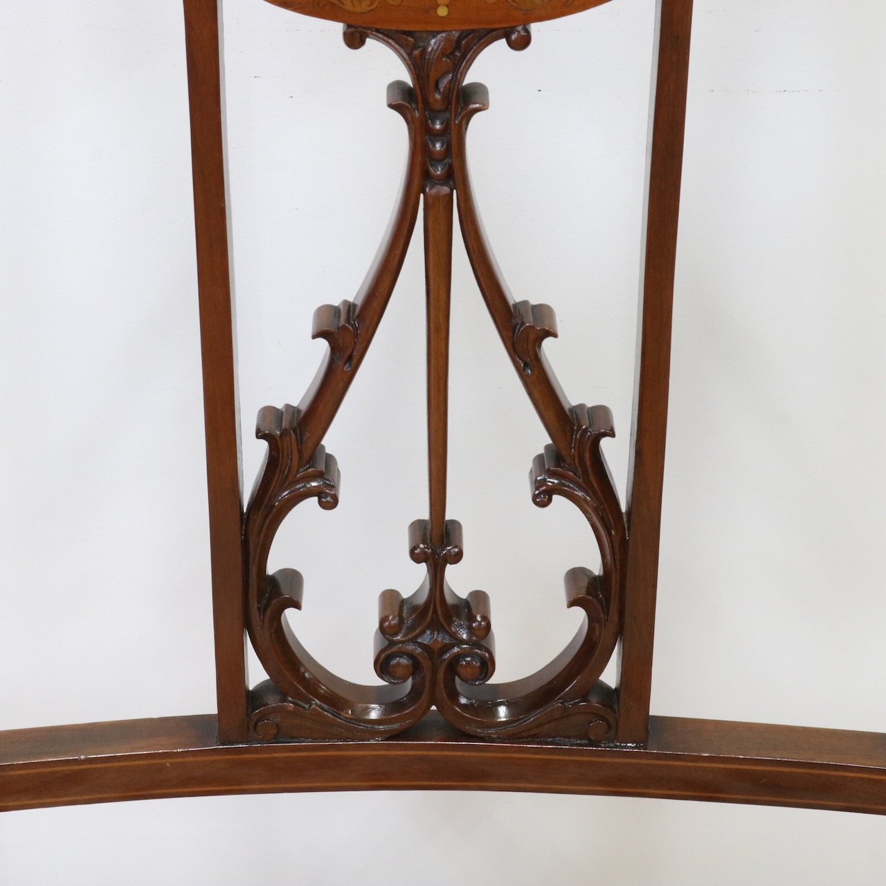 アームチェアー