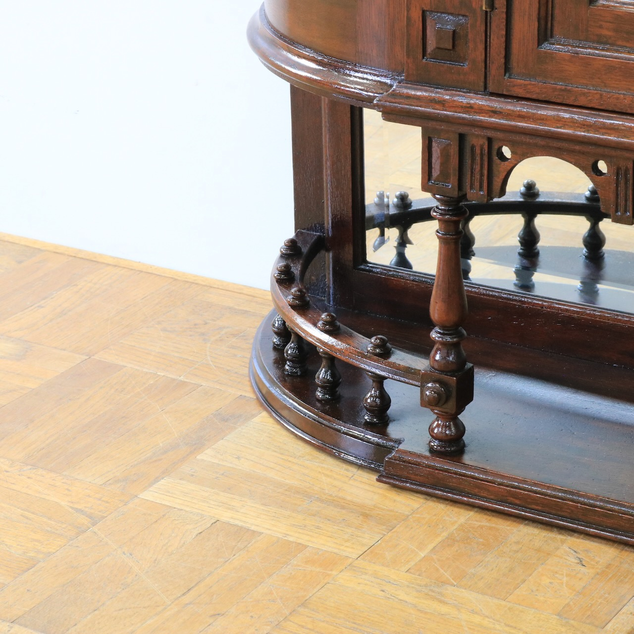 ウォールキャビネット