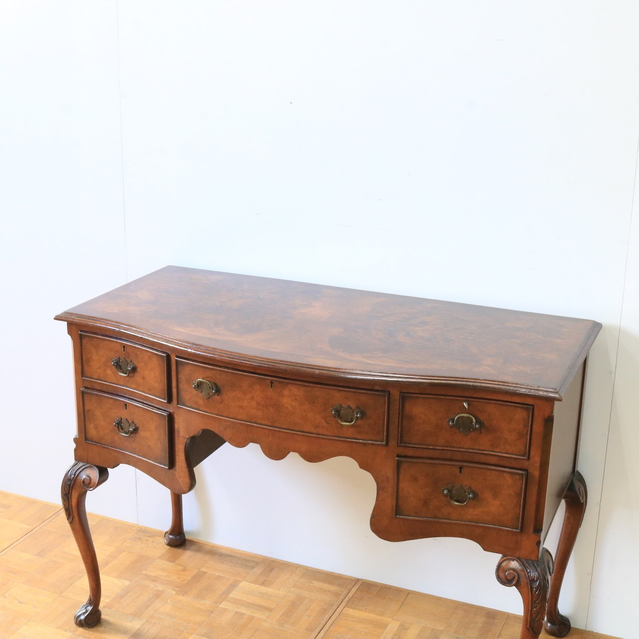 ライティングデスク