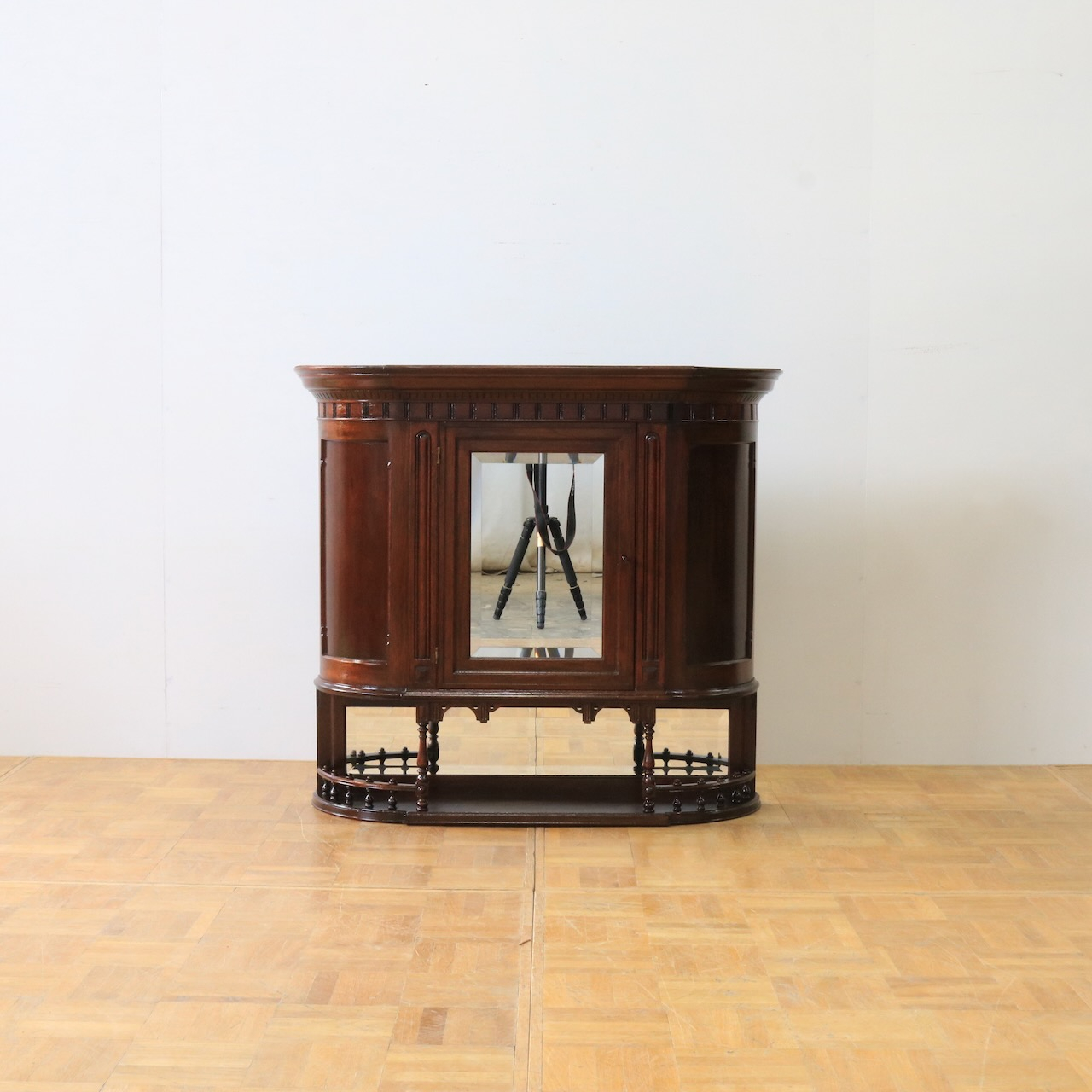 ウォールキャビネット