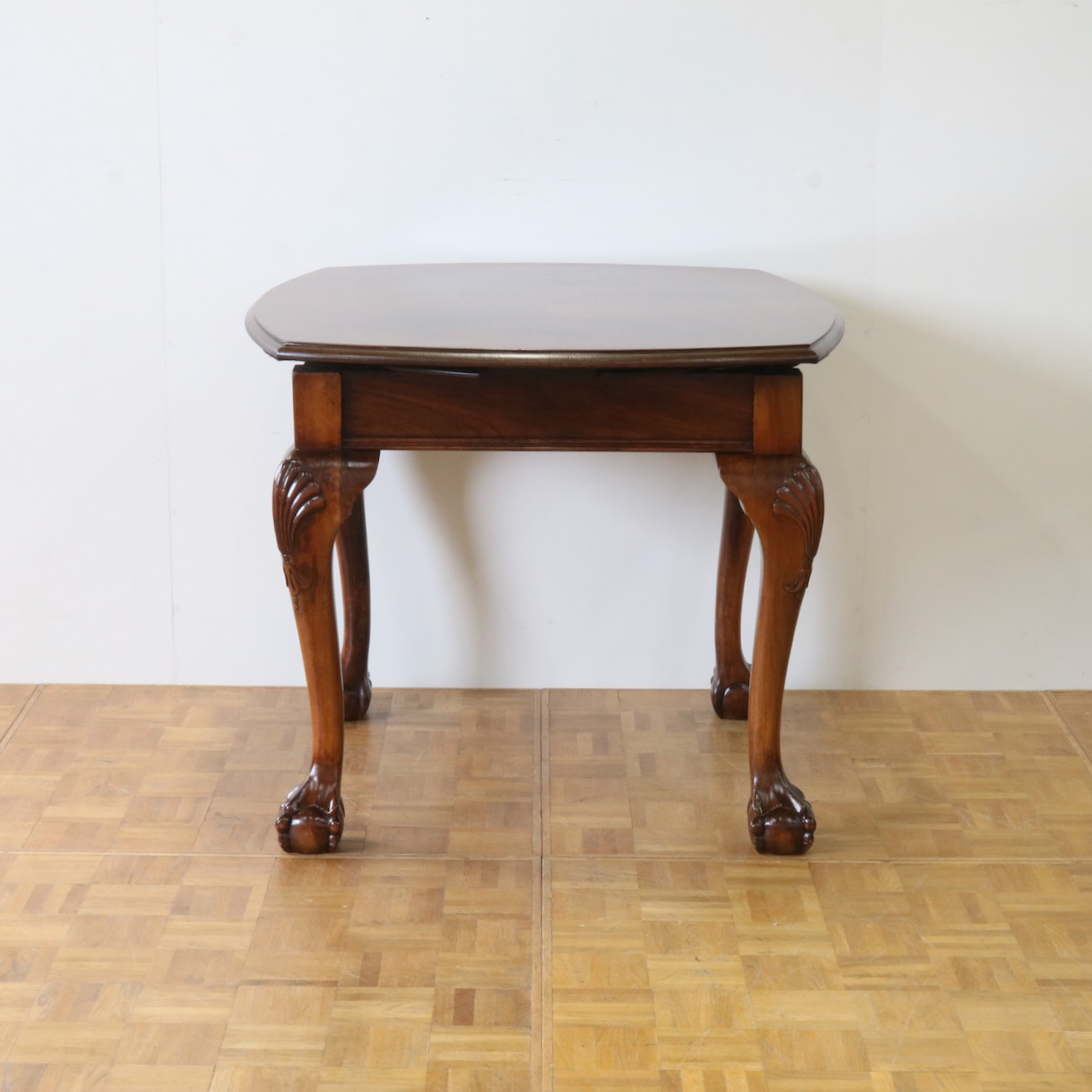 ドローリーフテーブル