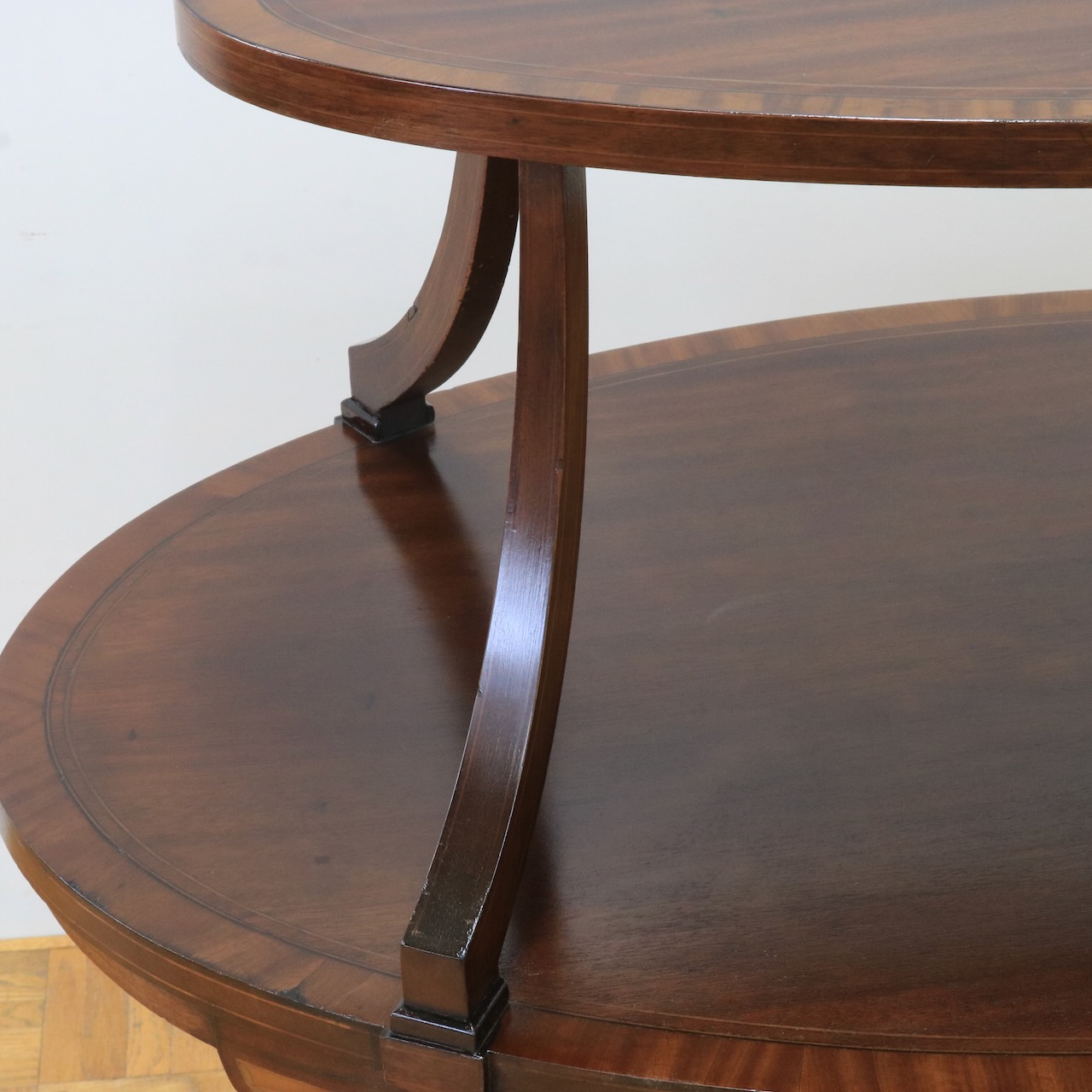 ダムウェイターテーブル