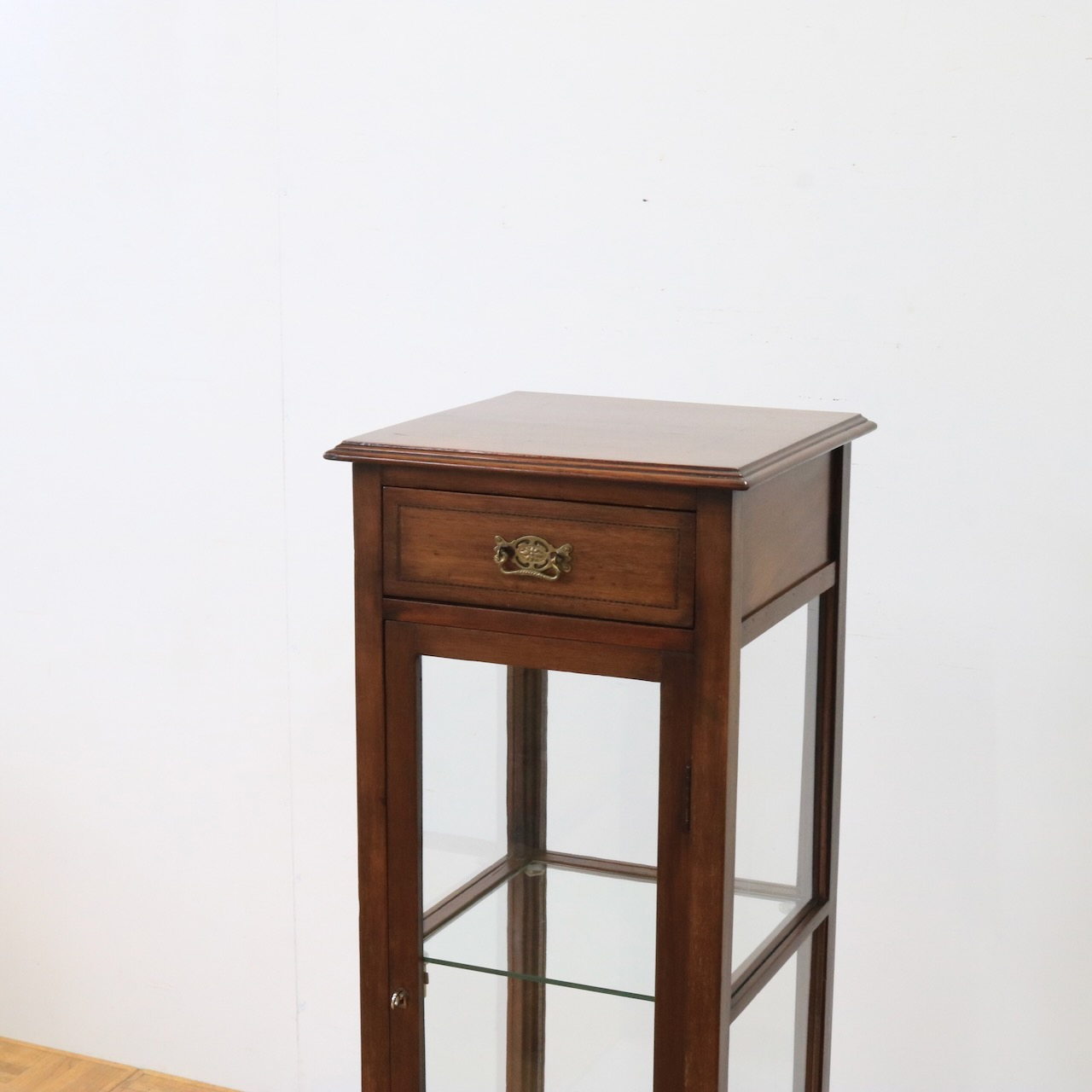 ショップキャビネット