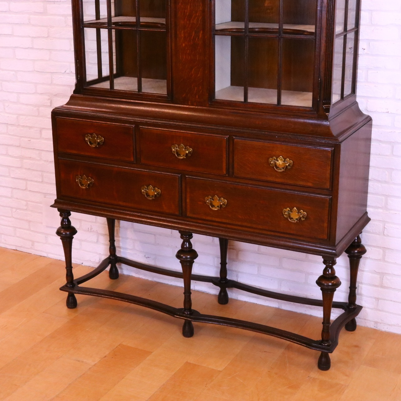 グラスキャビネット グラスキャビネット