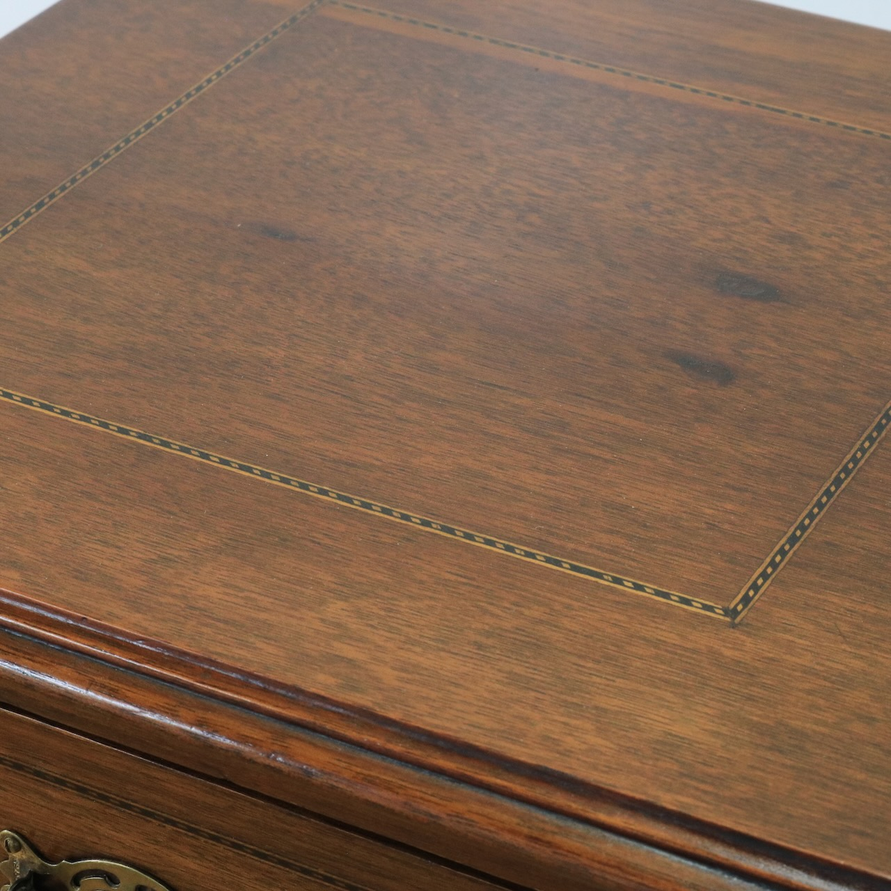 ショップキャビネット