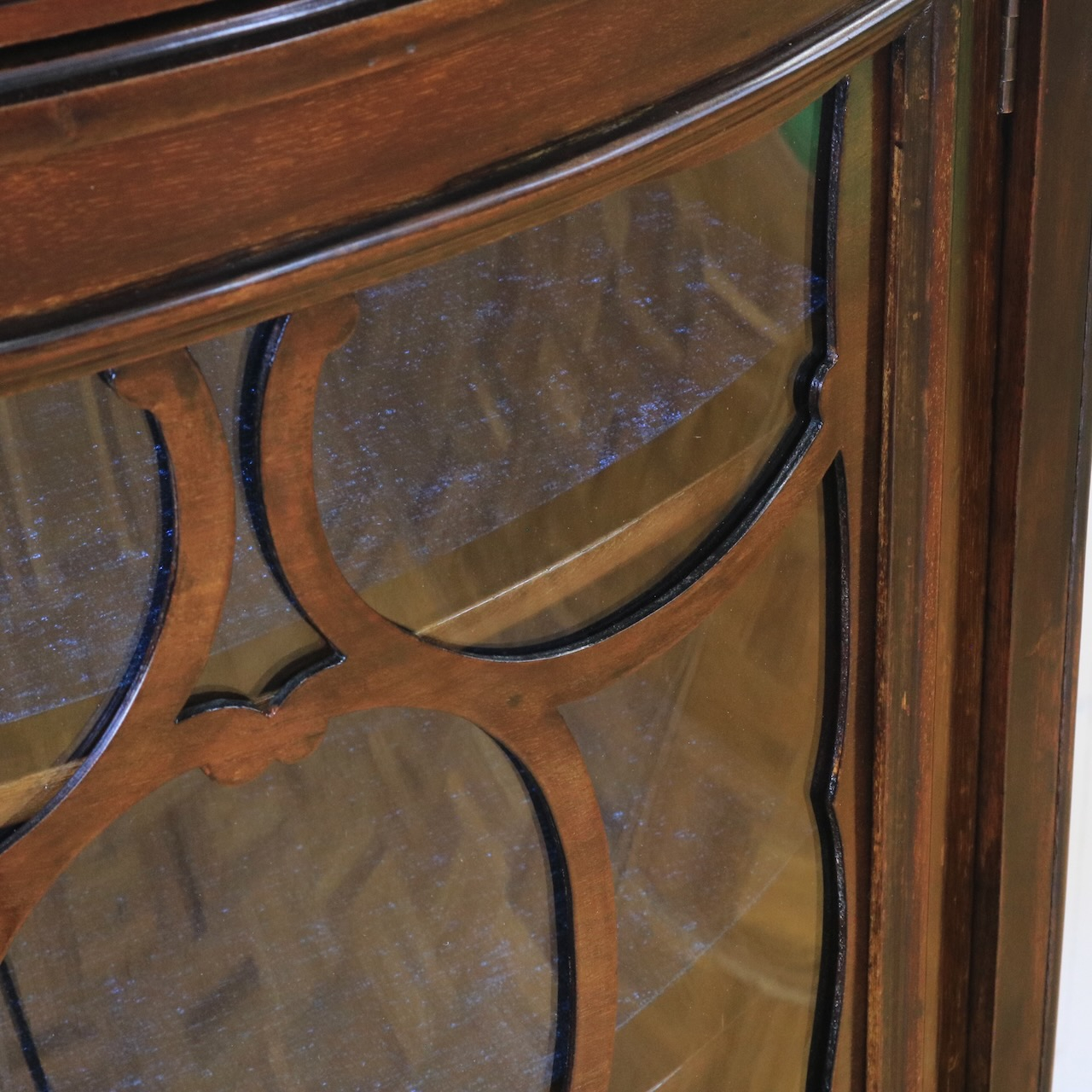 ミュージックキャビネット