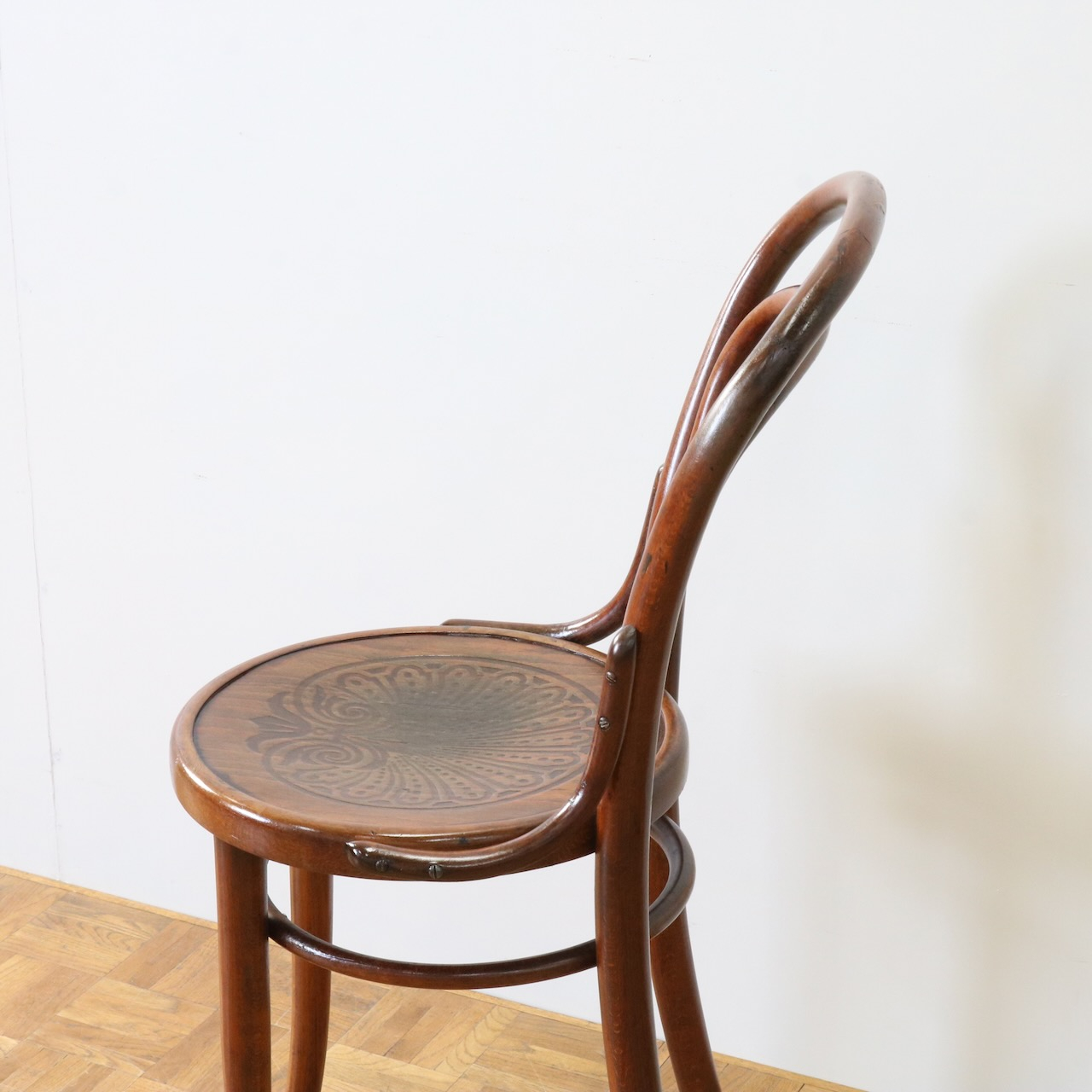 ベントウッドチェアー