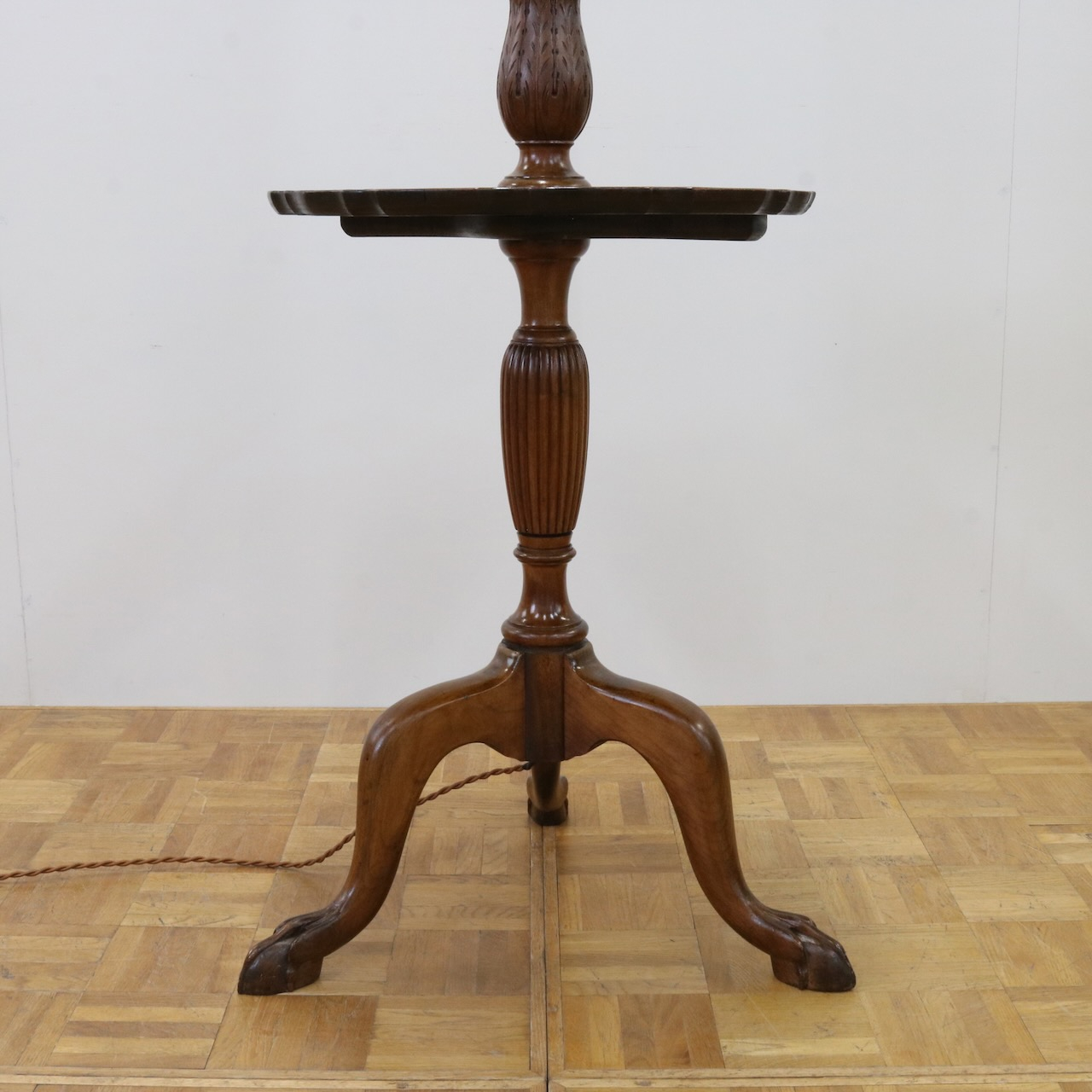 フロアスタンド