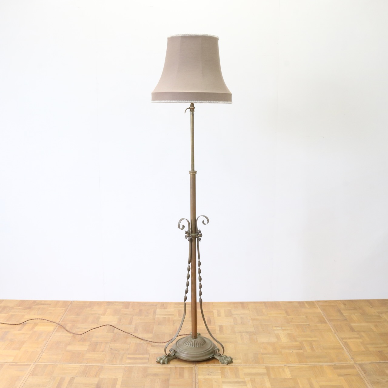 フロアスタンド