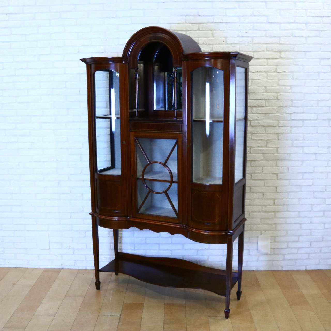 グラスキャビネット グラスキャビネット