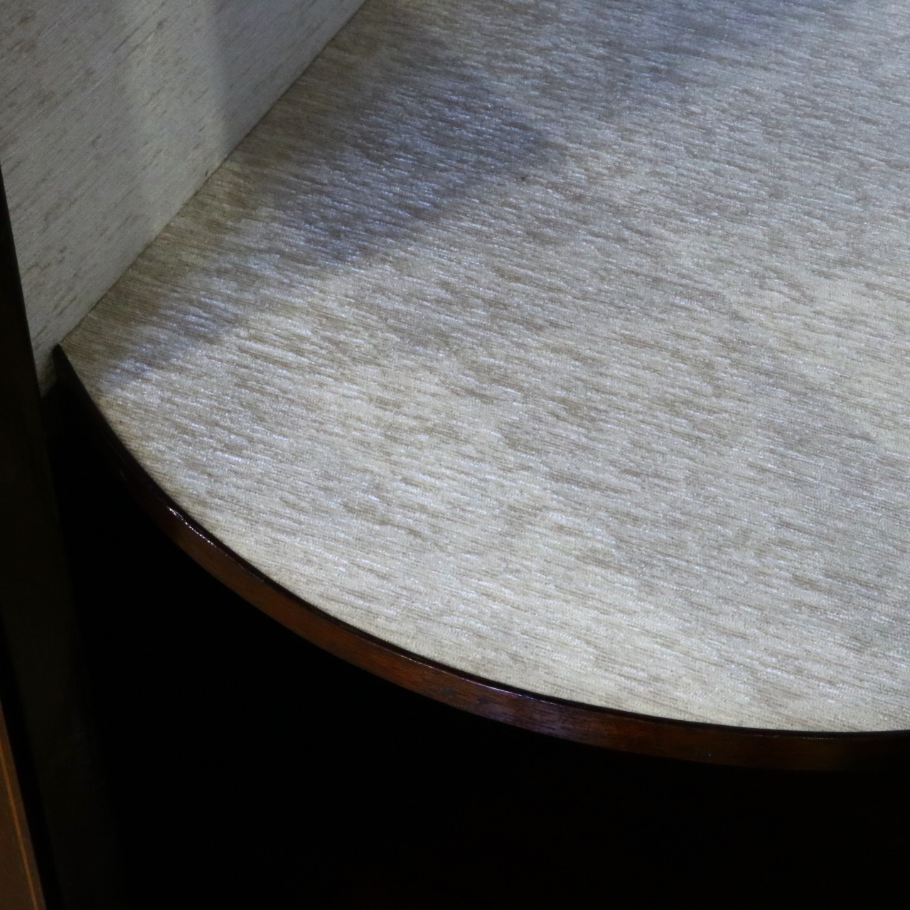 グラスキャビネット グラスキャビネット