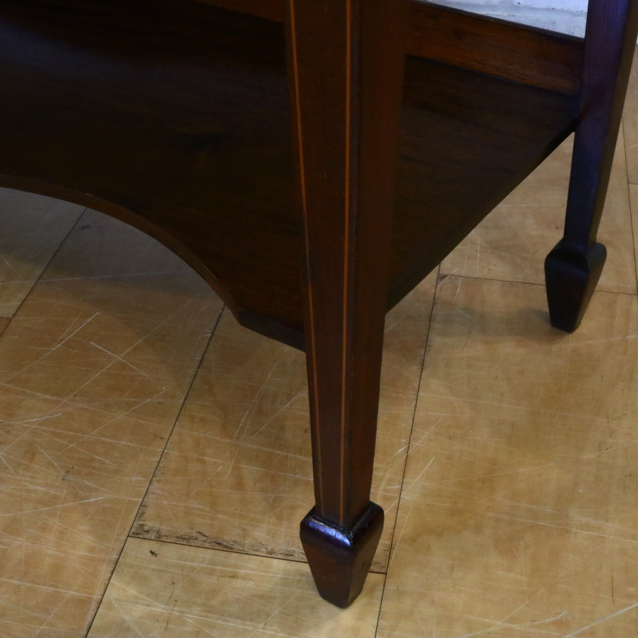 グラスキャビネット グラスキャビネット