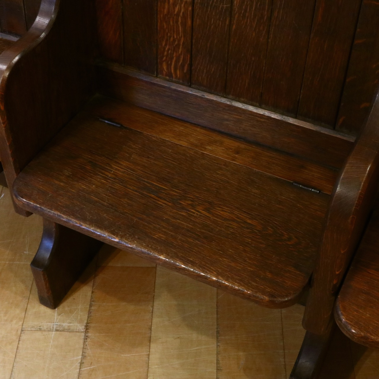 チャーチベンチ チャーチベンチ