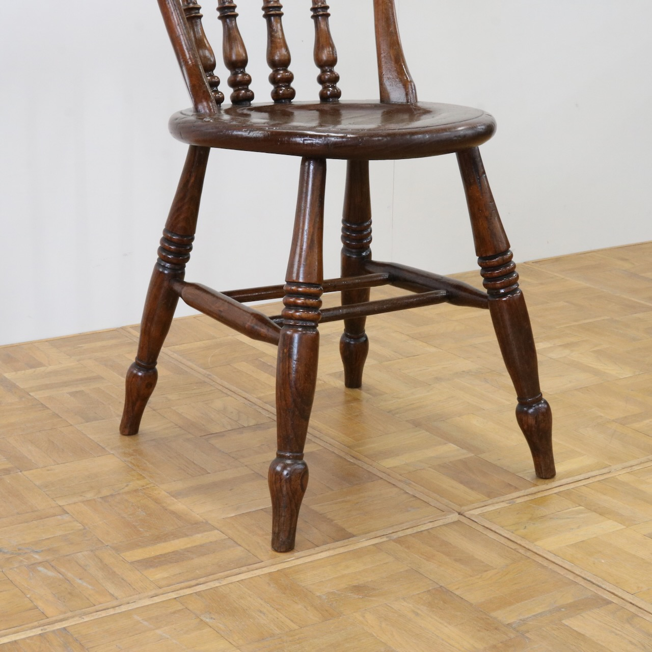 キッチンチェアー