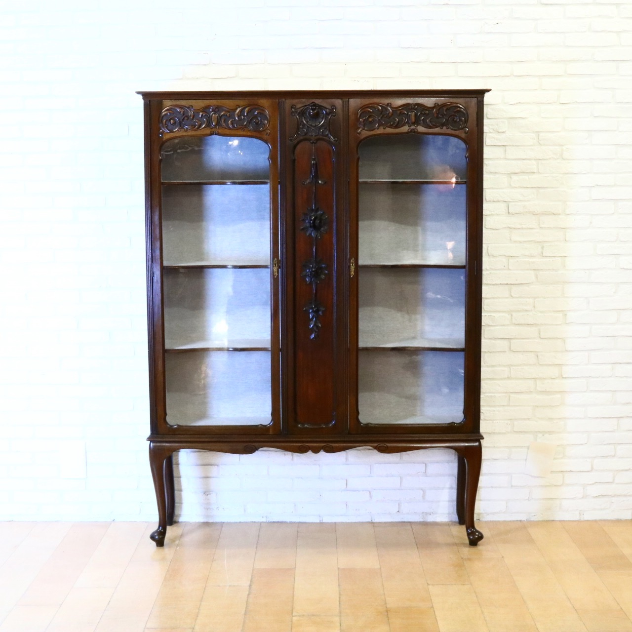 グラスキャビネット グラスキャビネット