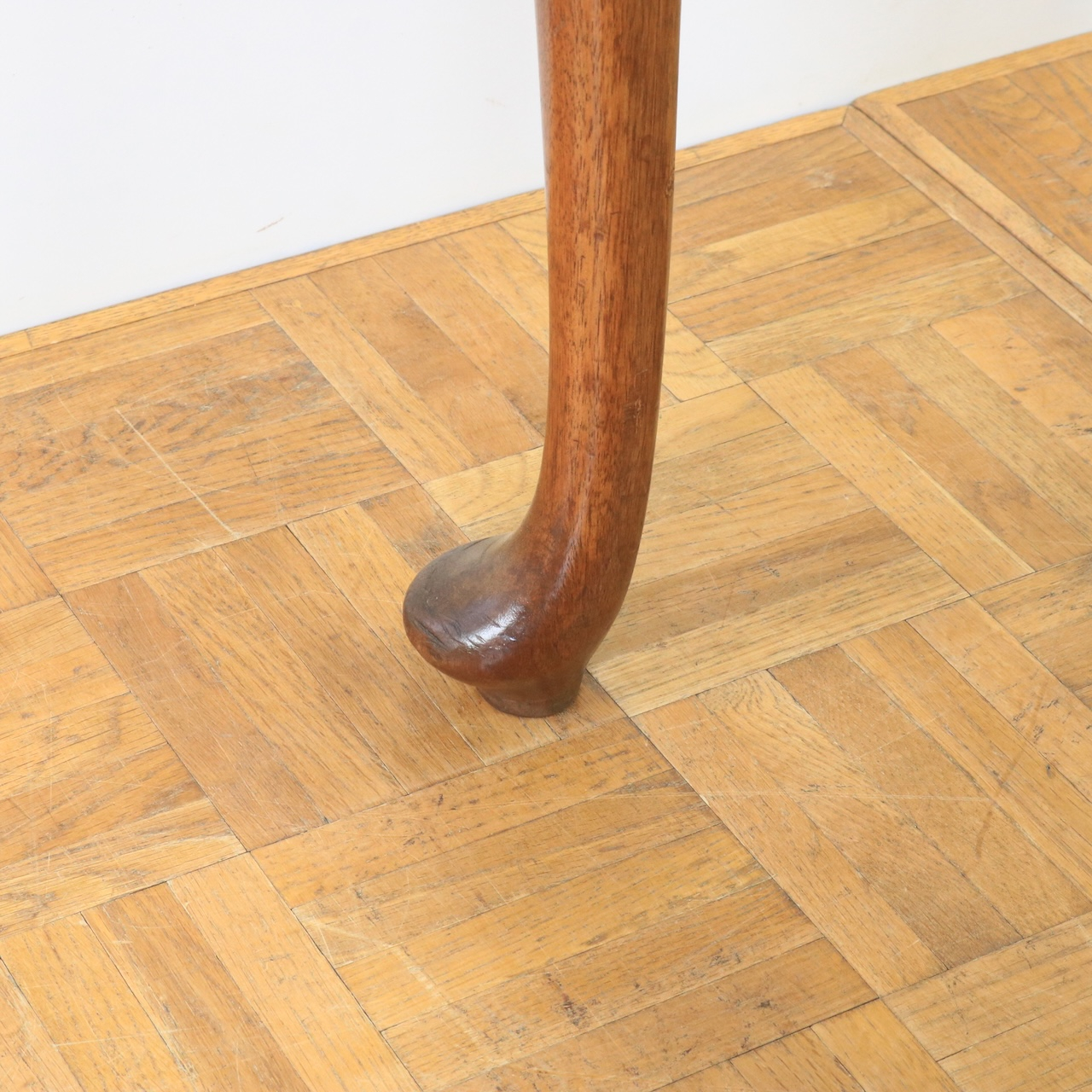 ドレッシングテーブル