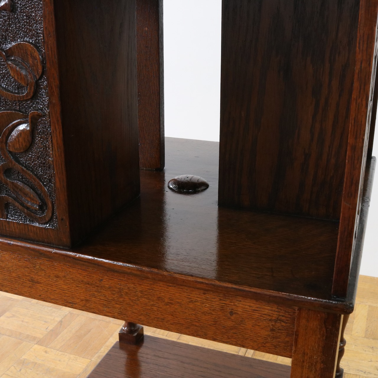 ブックシェルフ