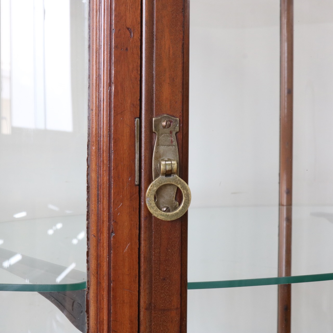 ショップキャビネット