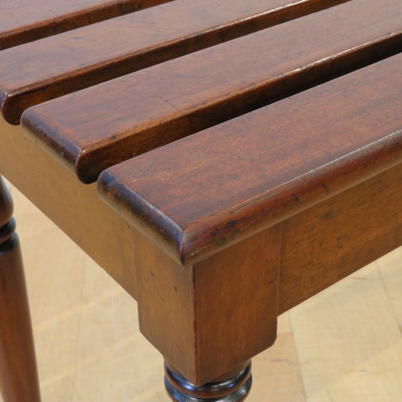 オケージョナルテーブル