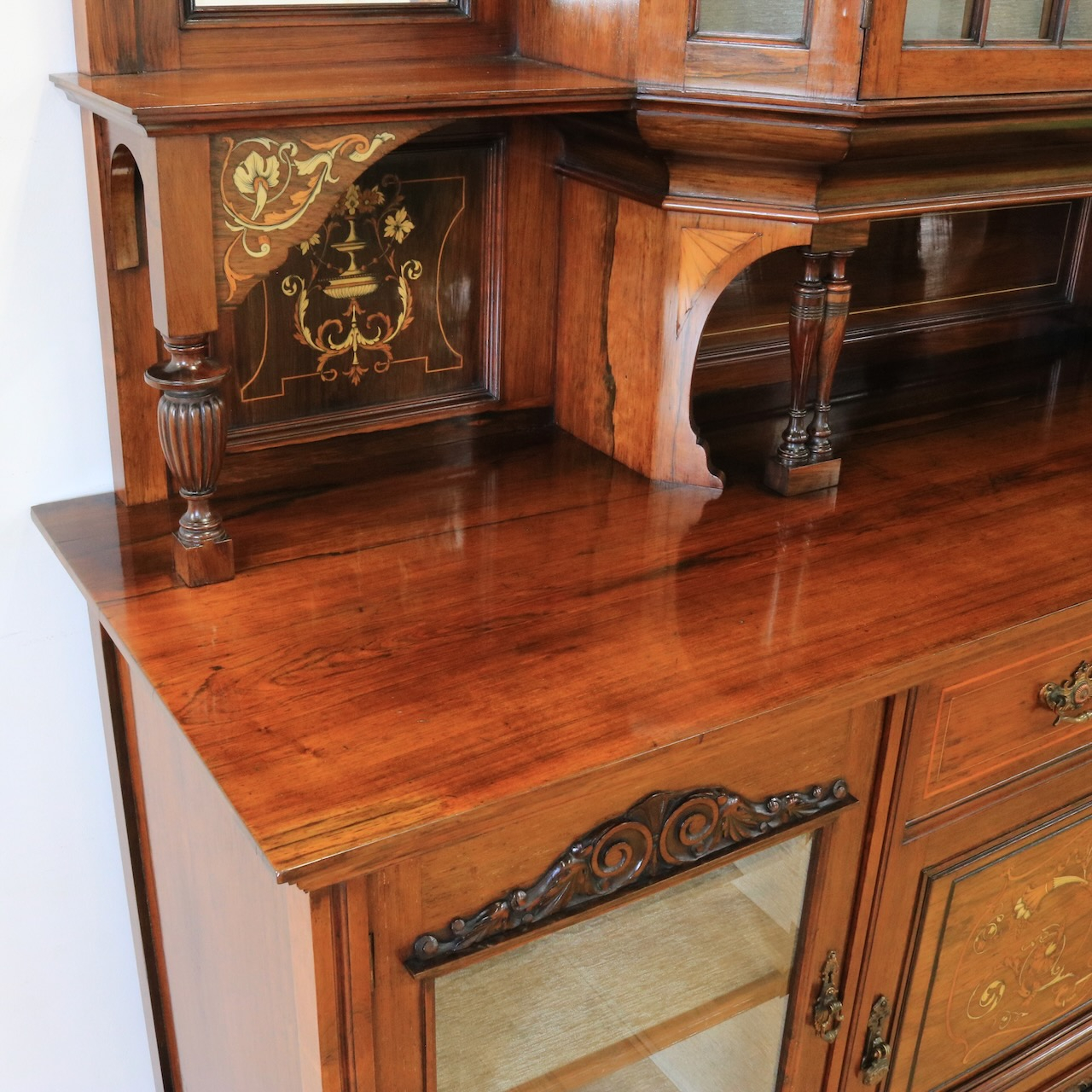 ミラーバックサイドボード