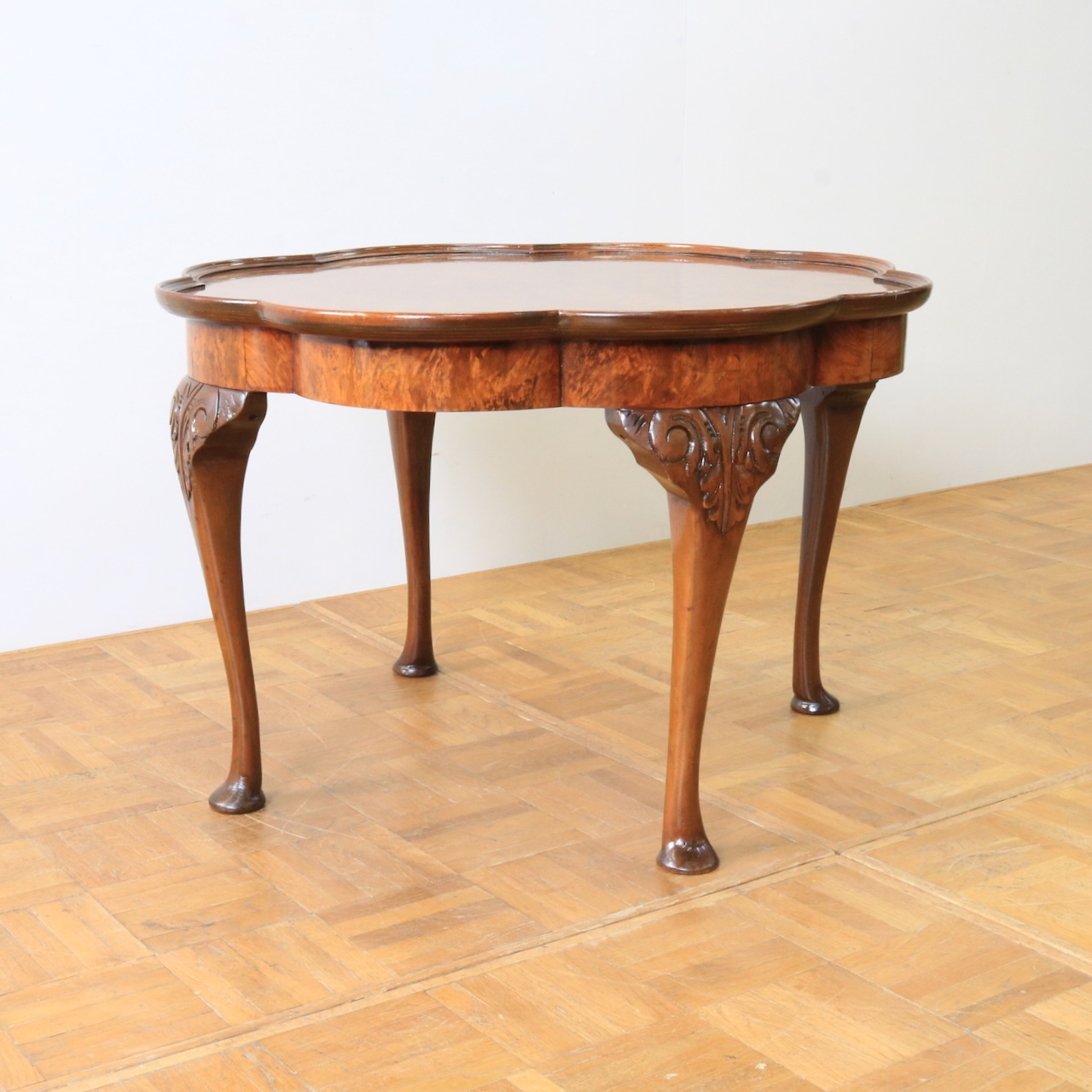 コーヒーテーブル