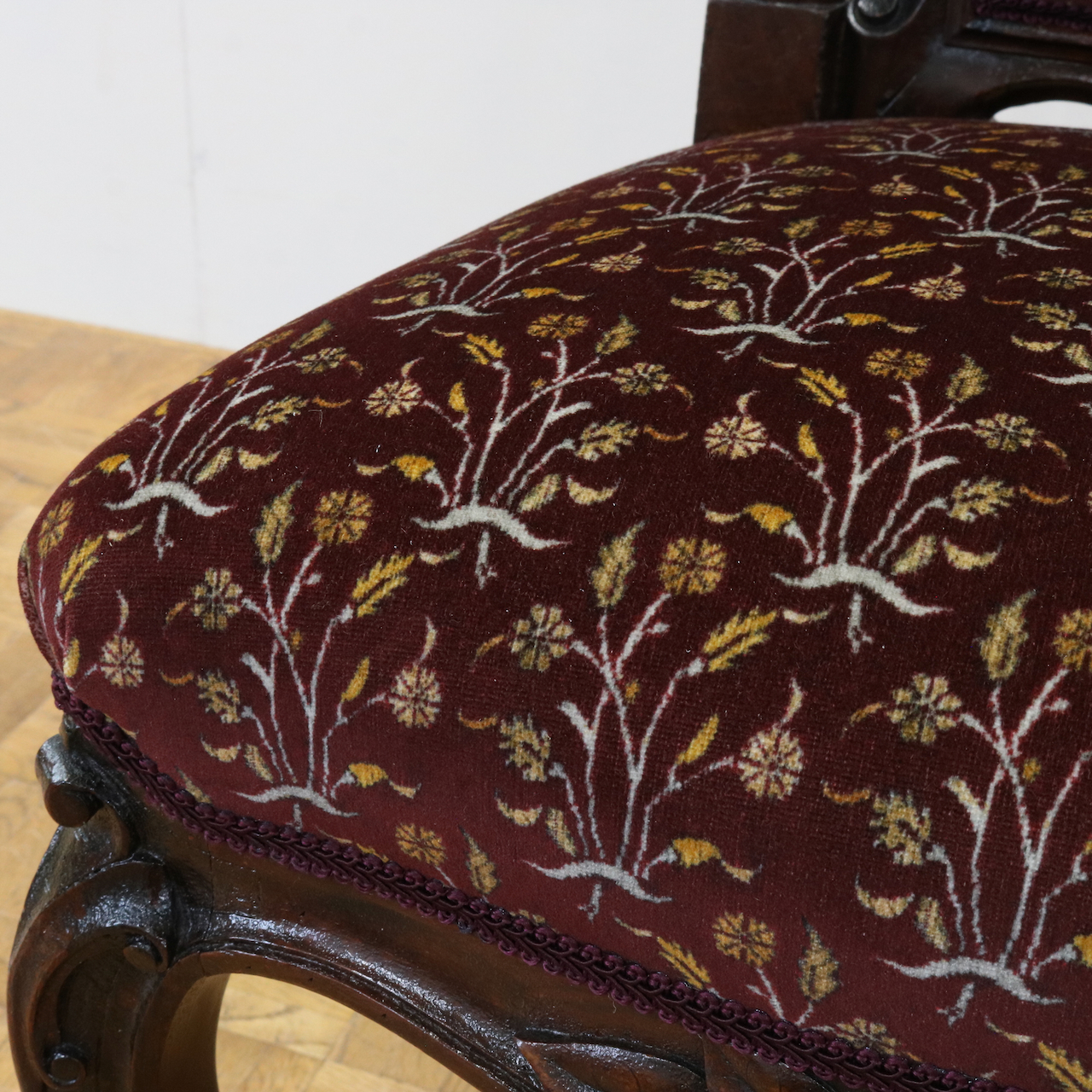 ナーシングチェアー