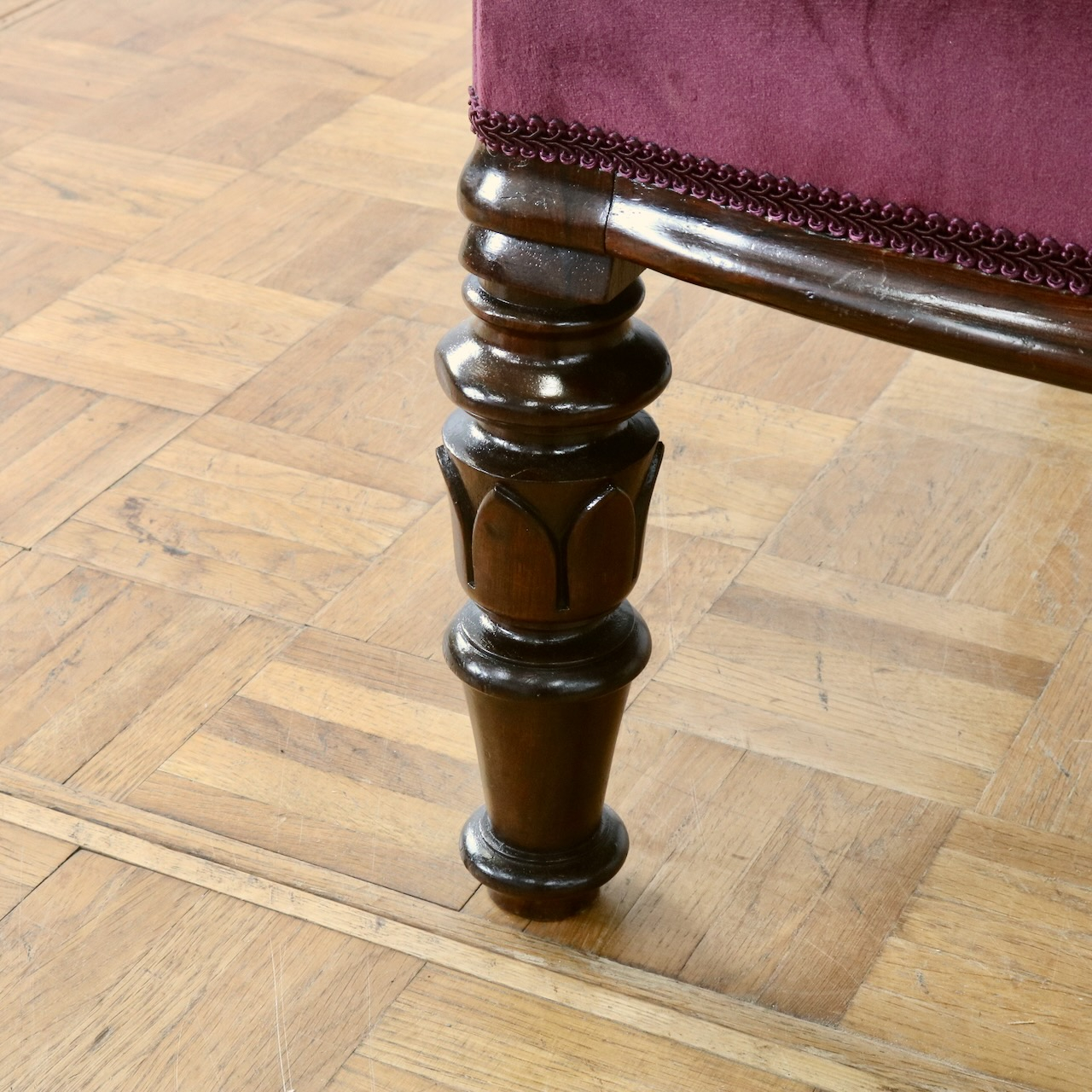 ナーシングチェアー