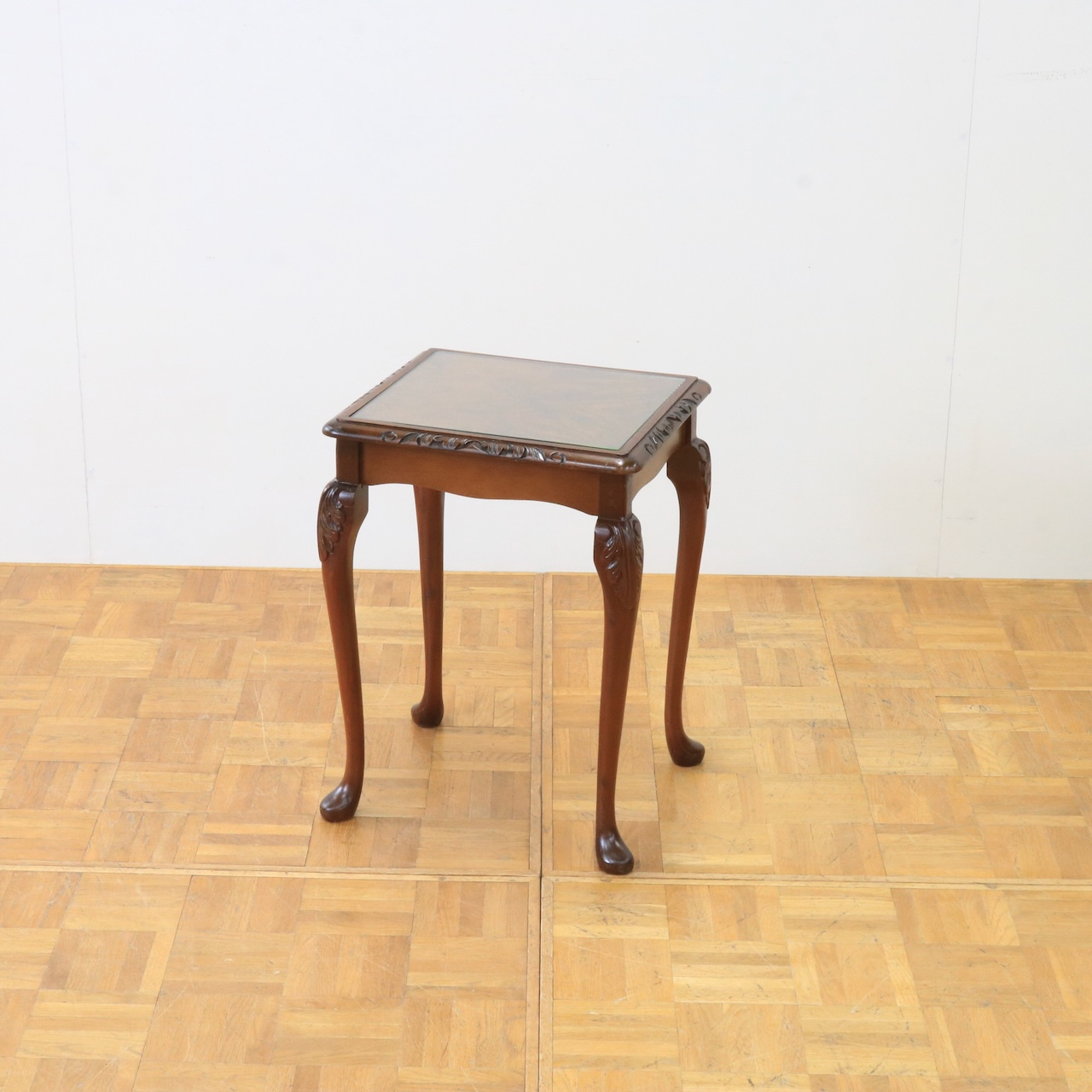 ネストテーブル